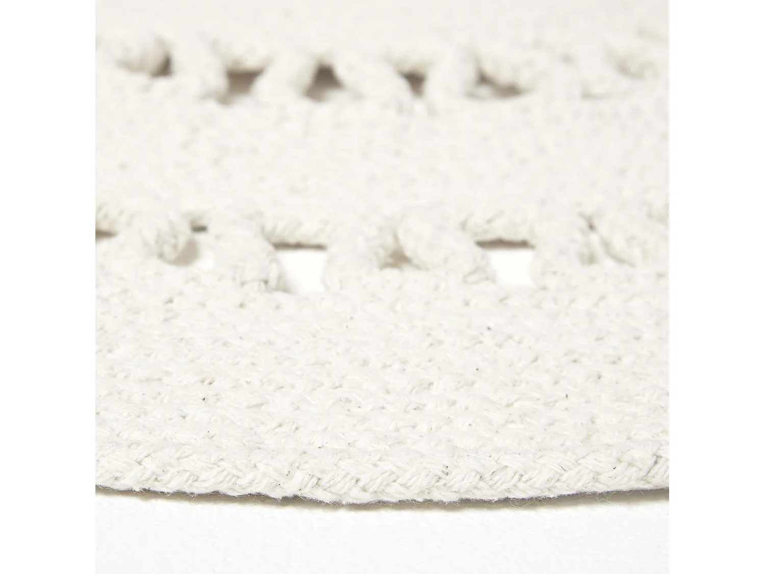 Homescapes Natural Crochet Braided Rug 90cm Round