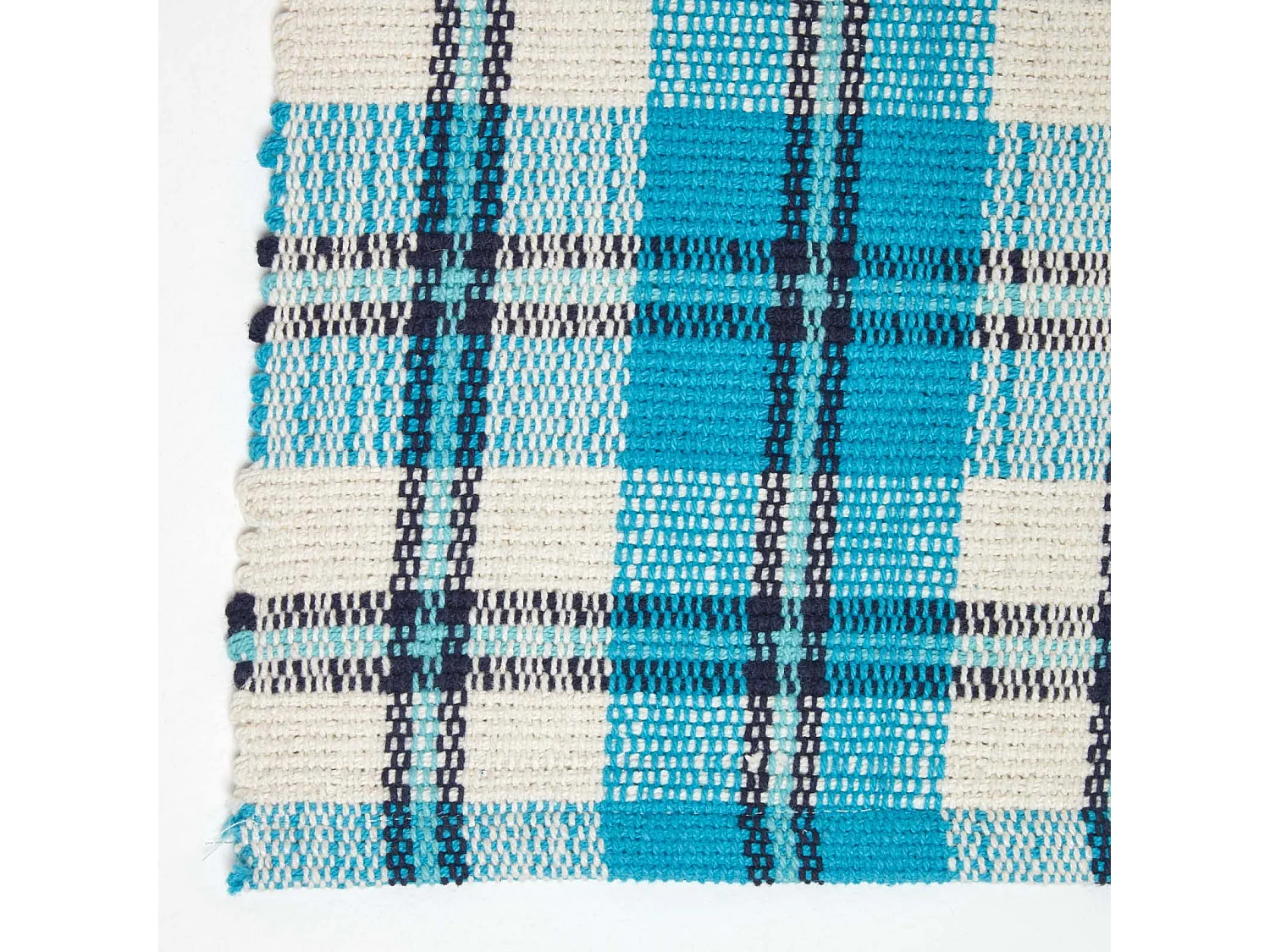 Homescapes Irvine Handwoven Blue Tartan 100% Cotton Rug, 150 x 240 cm