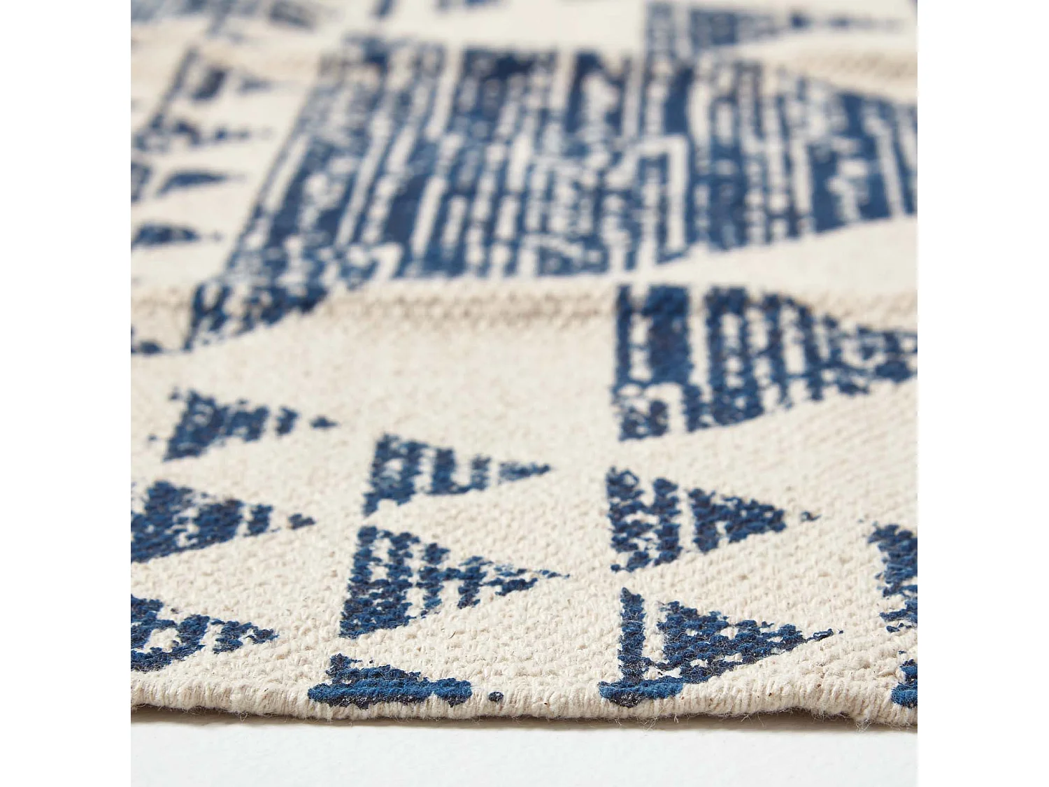 Homescapes Delphi Blue and White Geometric Style 100% Cotton Printed Rug, 66 x 200 cm