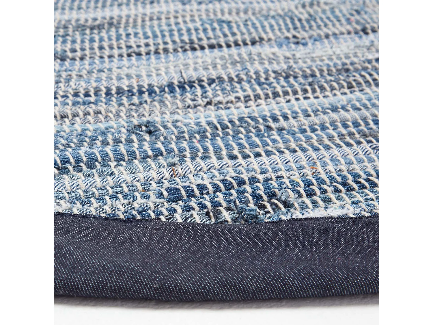Homescapes Blue Denim Handwoven Striped Chindi Large Round Rug