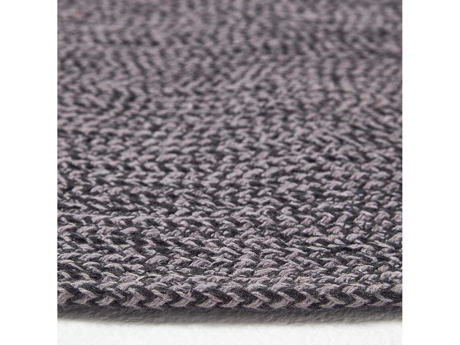 Homescapes Grey and Black Melange Braided Rug, 150 cm Round