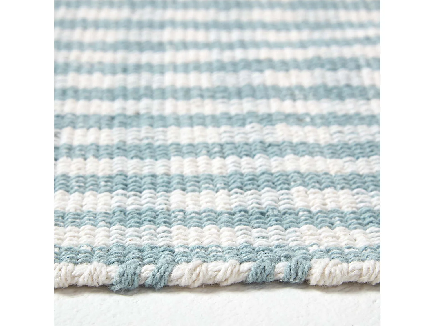 Homescapes Cotton Gingham Check Rug Hand Woven Blue White, 60 x 90 cm