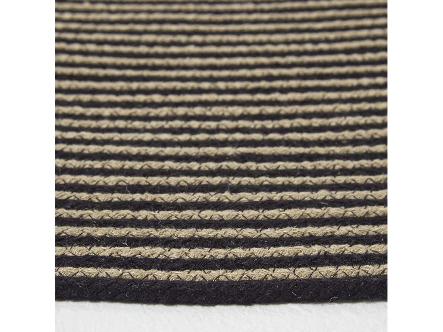 Homescapes Linen and Black Handmade Woven Spiral Braided Rug, 200 cm Round