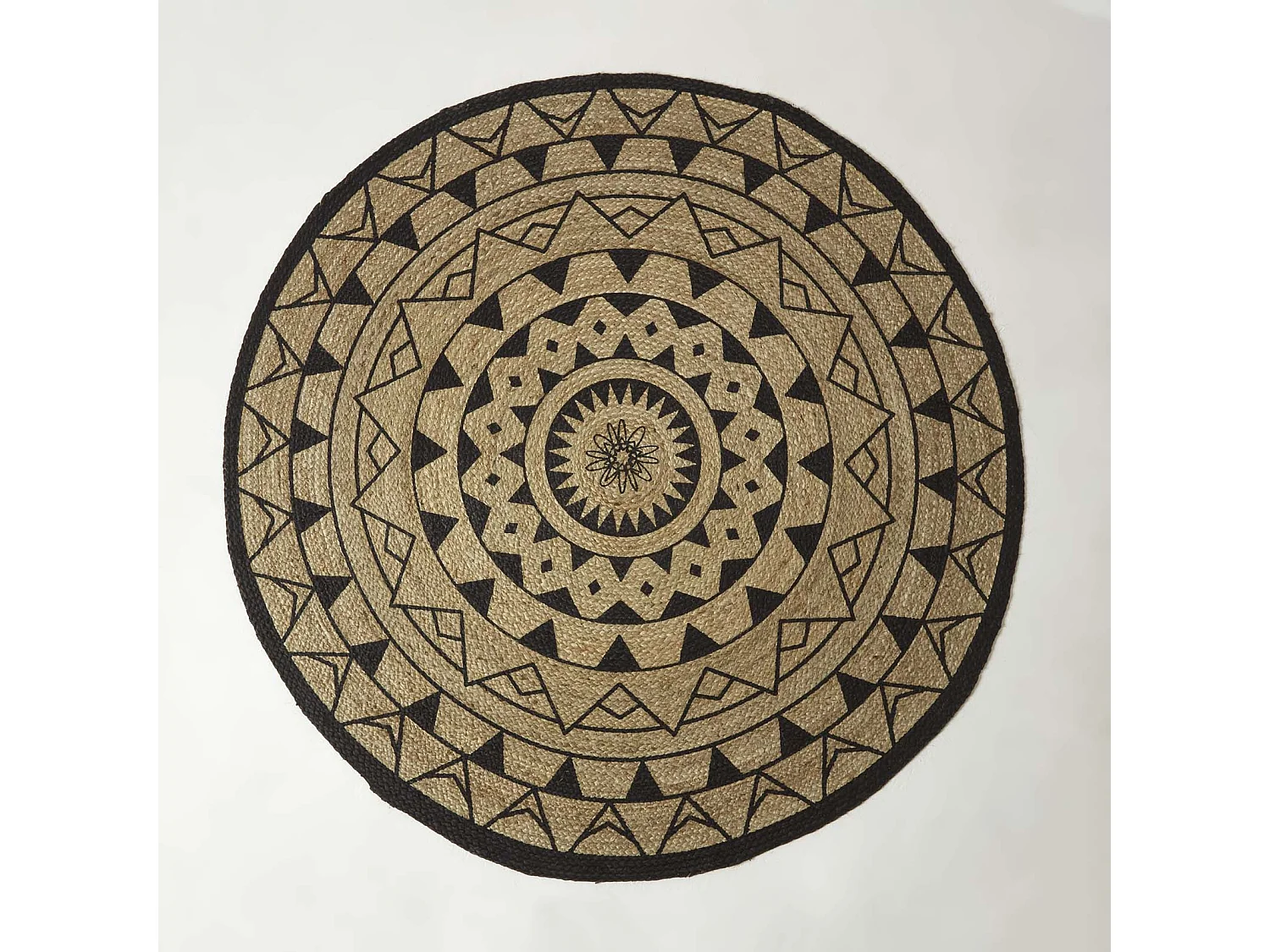 Homescapes Natural & Black Mandala Braided Jute Rug, 150 cm Round