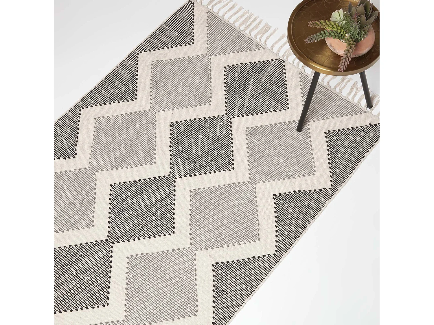 Homescapes Malmo Handwoven White & Grey Cotton Textured Rug, 90 x 150 cm
