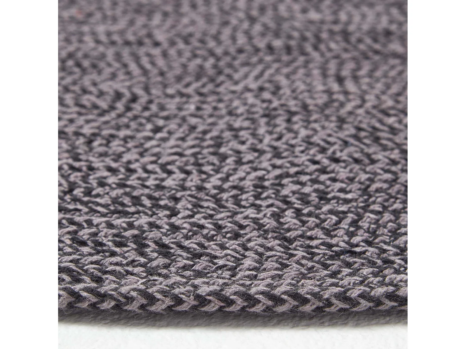 Homescapes Grey and Black Handmade Woven Braided Rug, 120 cm Round