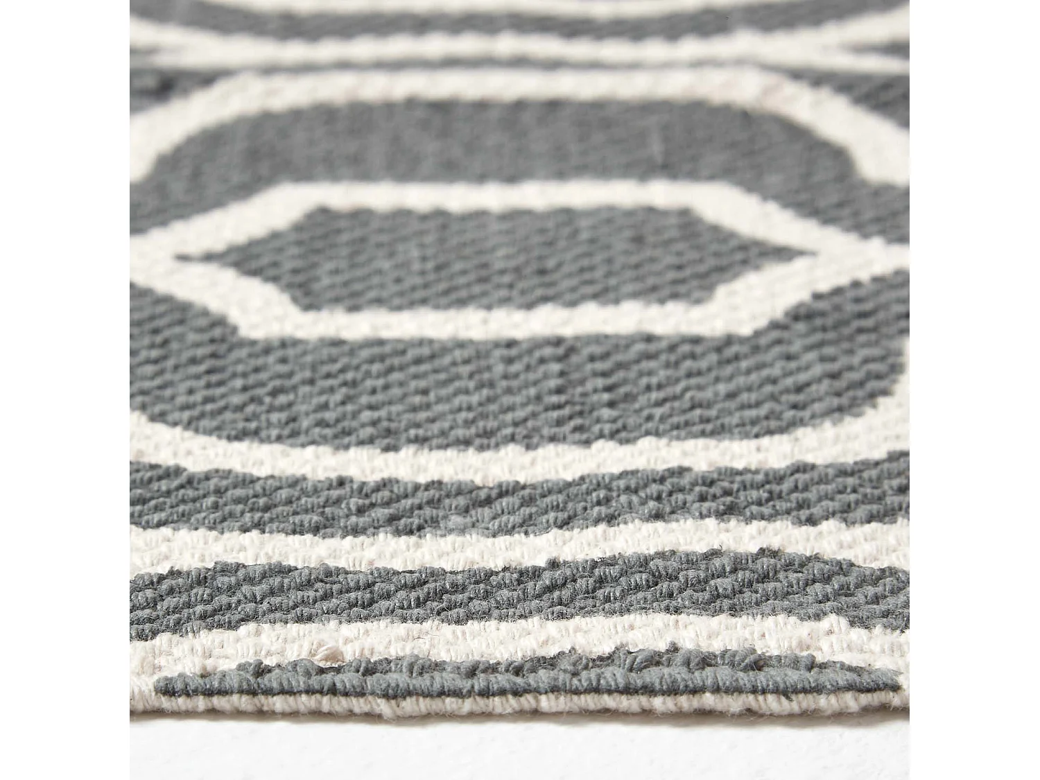 Homescapes Riga Grey and White 100% Cotton Printed Patterned Rug, 160 x 230 cm