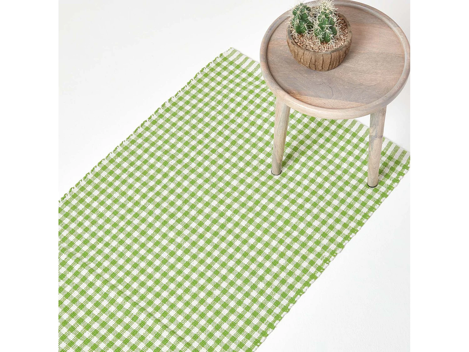 Homescapes Cotton Gingham Check Rug Hand Woven Green White, 66 x 200 cm