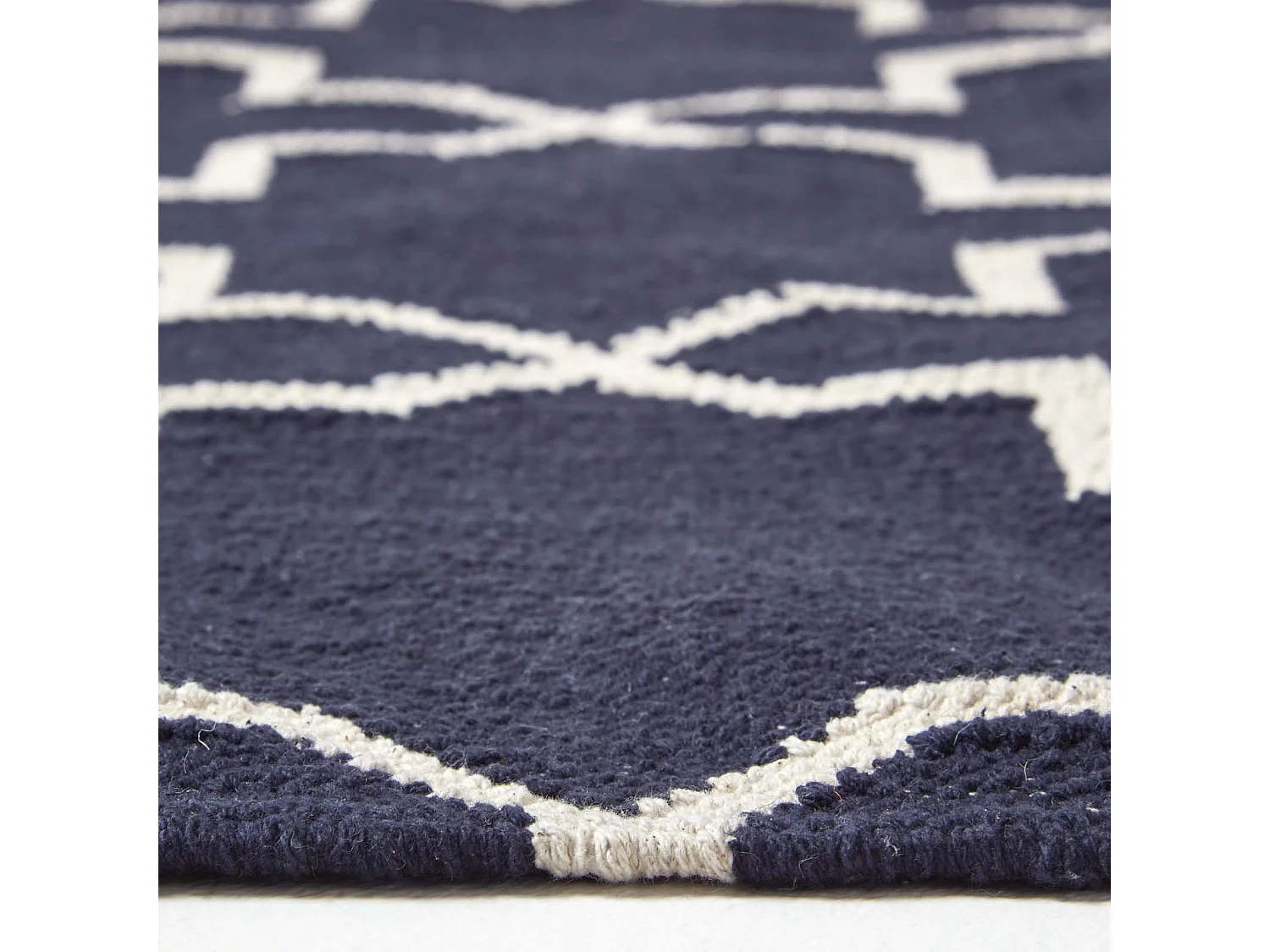 Homescapes Edmonton Navy Blue and White 100% Cotton Geometric Pattern Kilim Rug, 160 x 230 cm