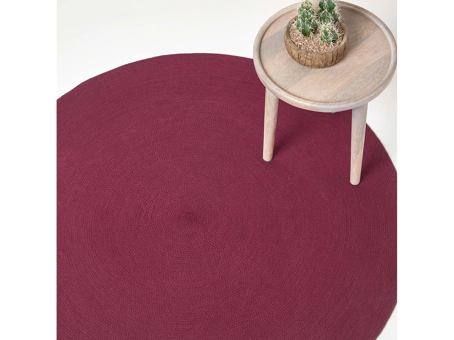 Homescapes Plum Handmade Woven Braided Round Rug, 150 cm