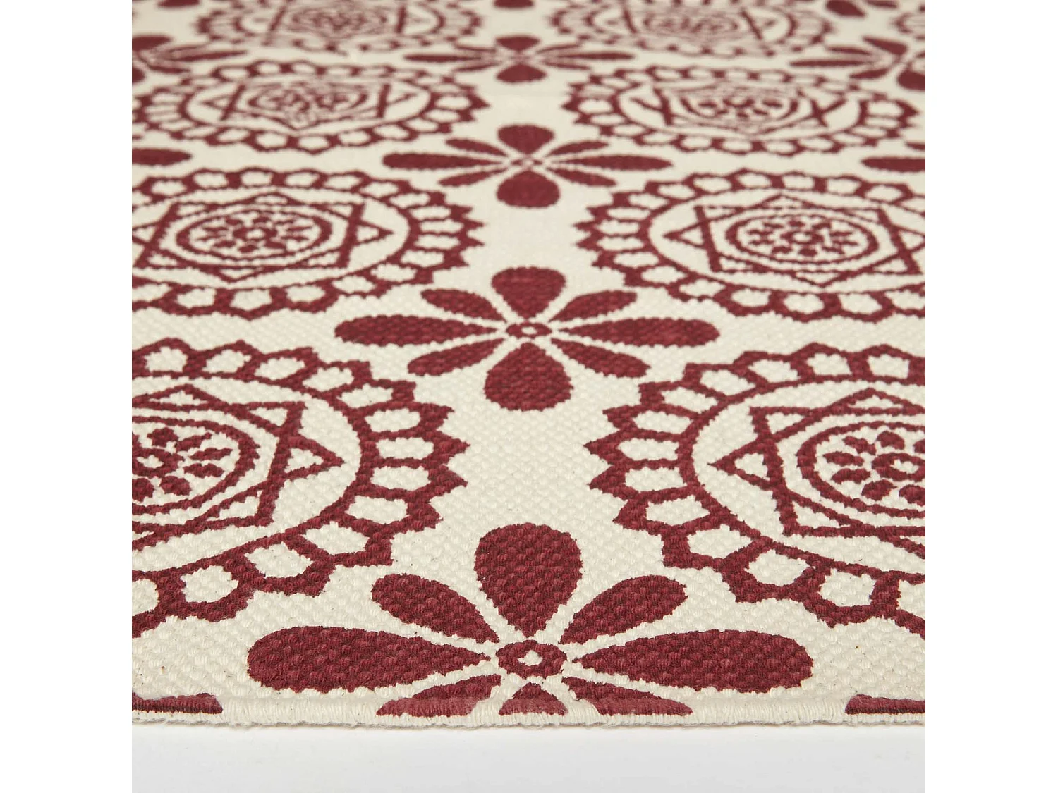 Homescapes Cassia Red Handwoven Cotton Geometric Rug 90 x 150 cm