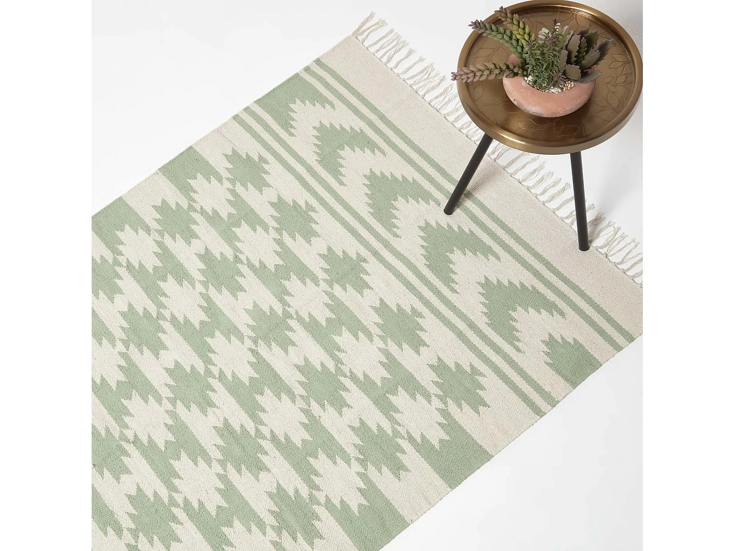 Homescapes Turin Green & Natural Kilim Cotton Rug, 90 x 150 cm
