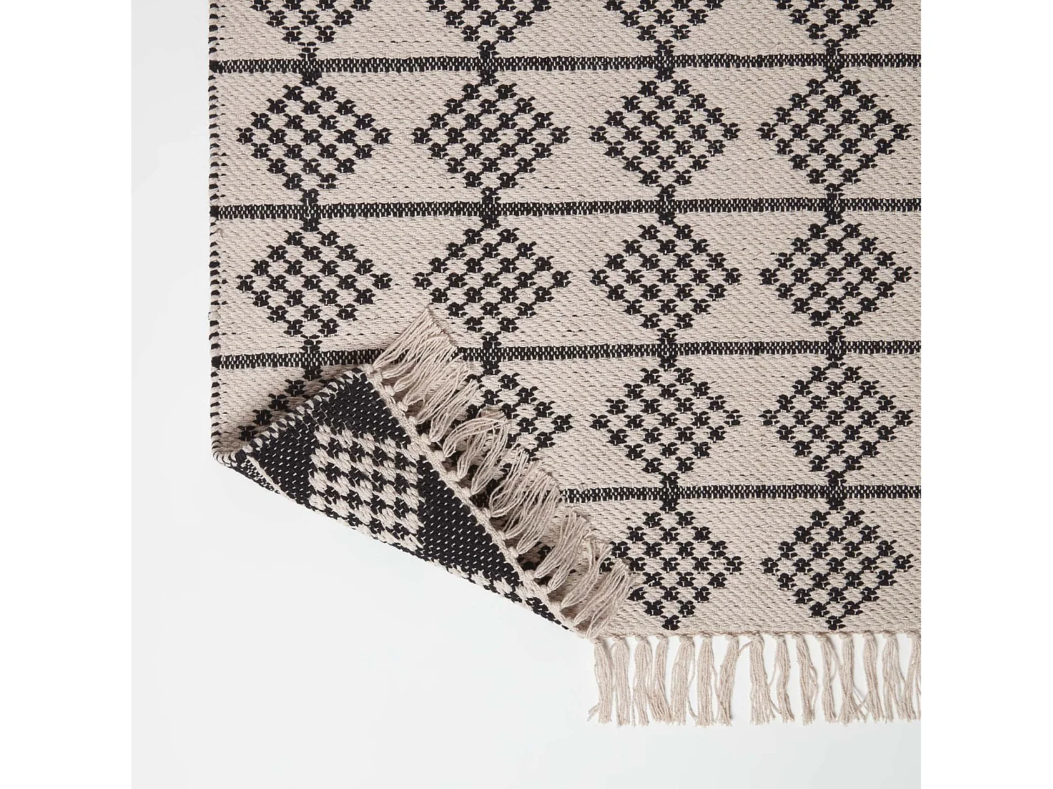 Homescapes Adana Handwoven Monochrome Cotton Textured Rug, 90 x 150 cm