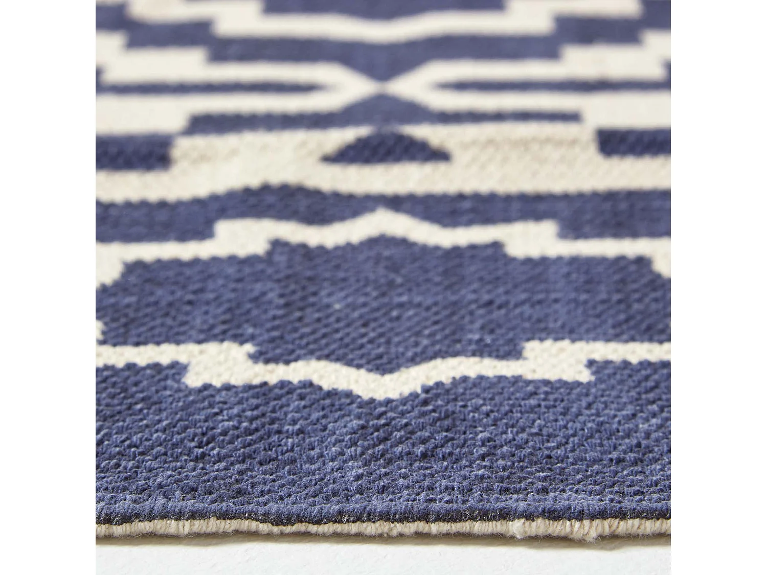 Homescapes Halmstad Blue and White Scandi Style 100% Cotton Printed Rug, 120 x 170 cm