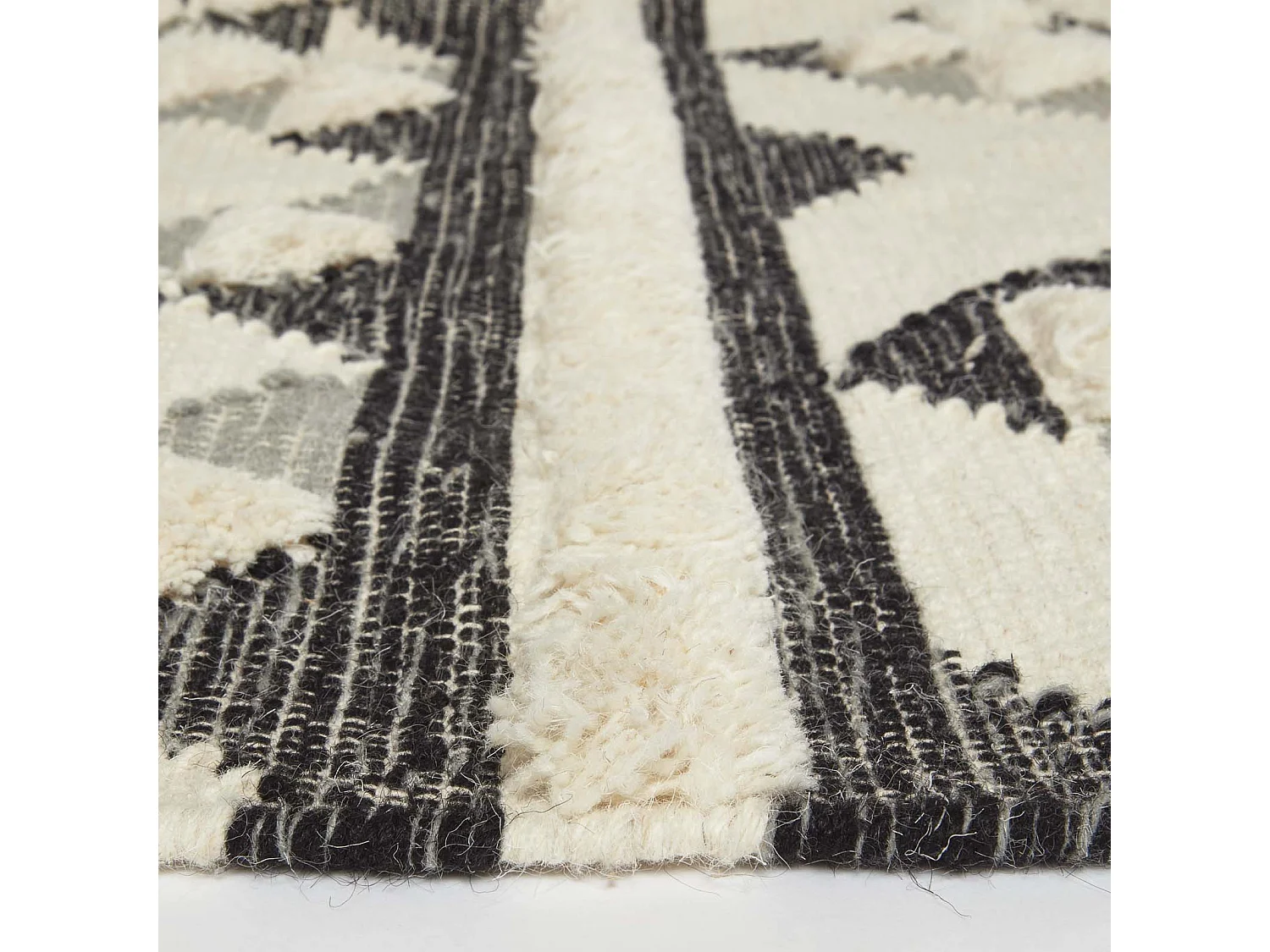 Homescapes Kota Black & Grey Kilim Wool Rug 120 x 170 cm