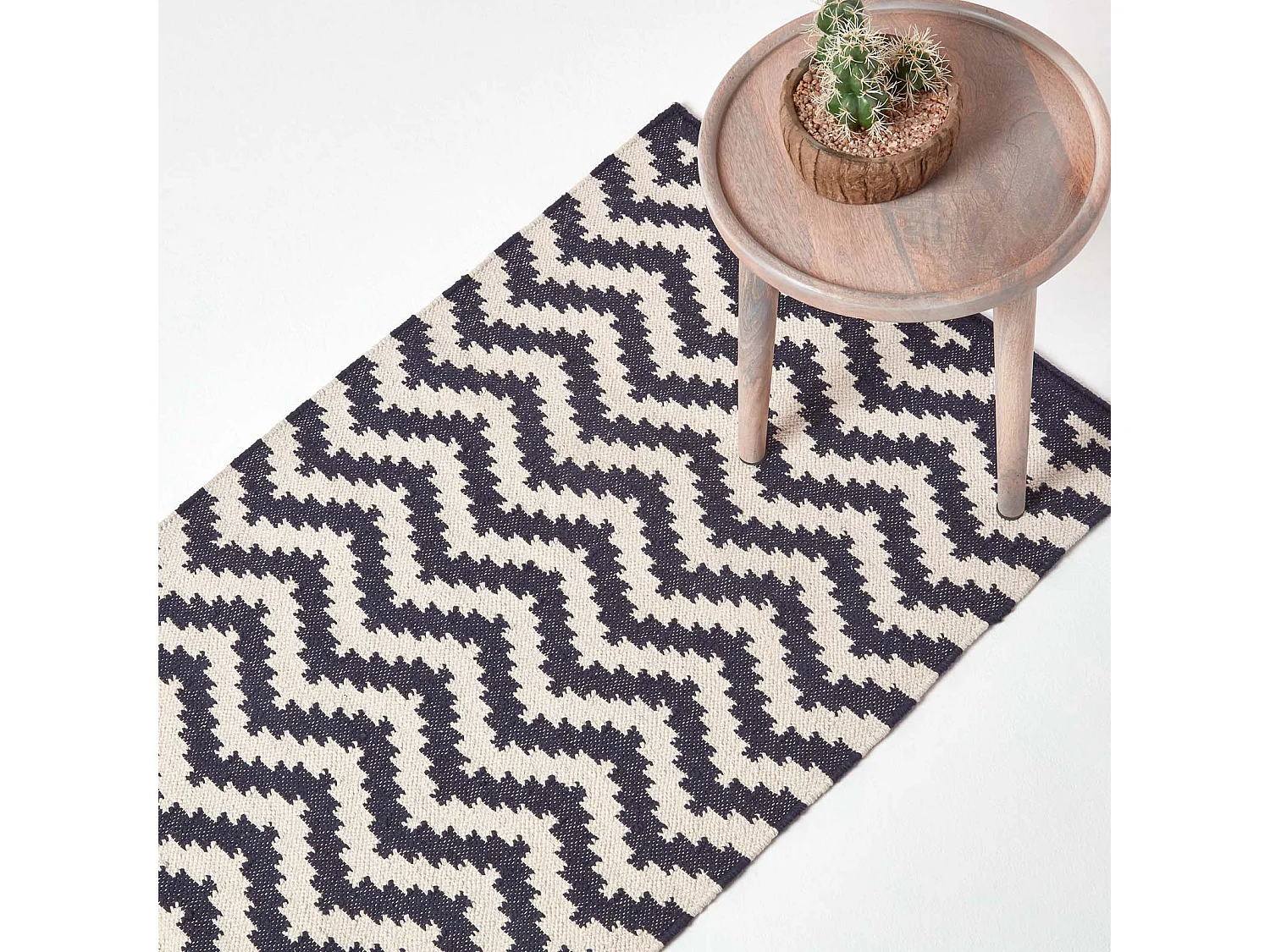 Homescapes Casablanca Handwoven Zig Zag Pattern Dark Blue and White 100% Cotton Kilim Rug, 66 x 200 cm