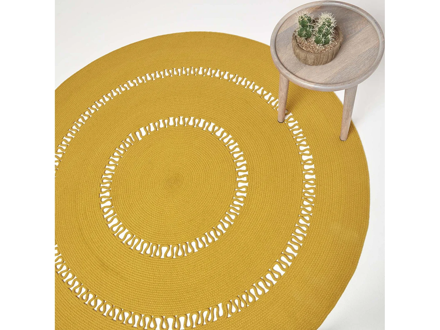 Homescapes Mustard Crochet Braided Rug 150cm Round