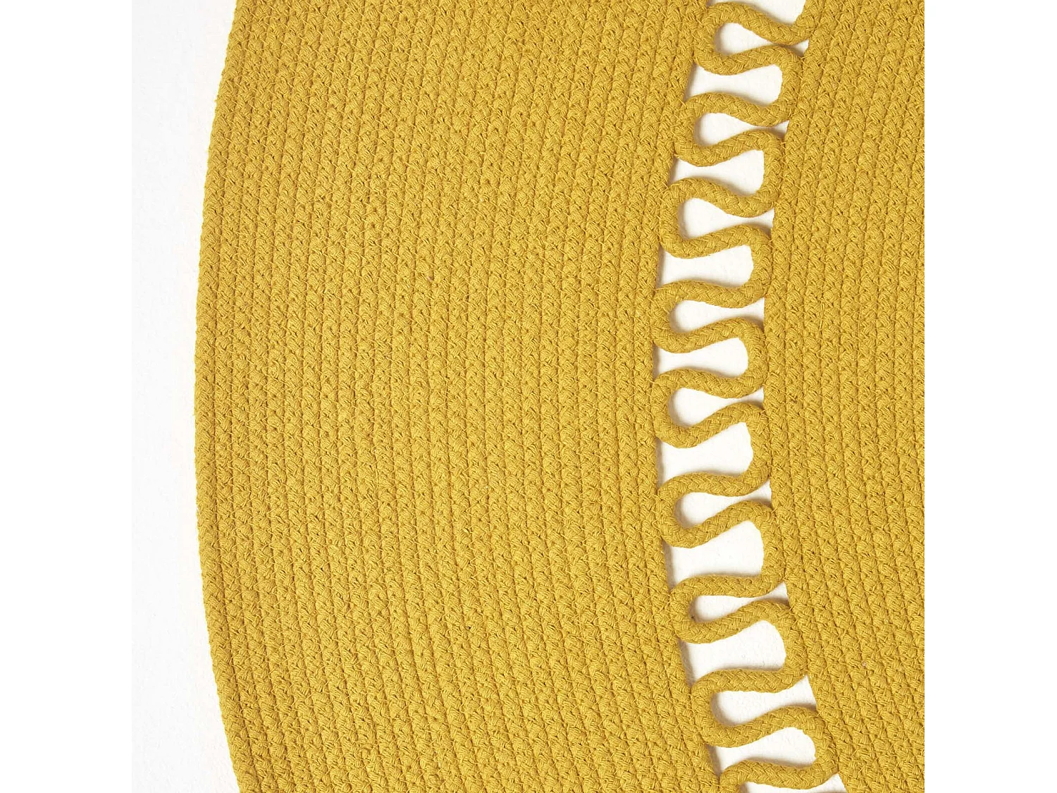 Homescapes Mustard Crochet Braided Rug 150cm Round