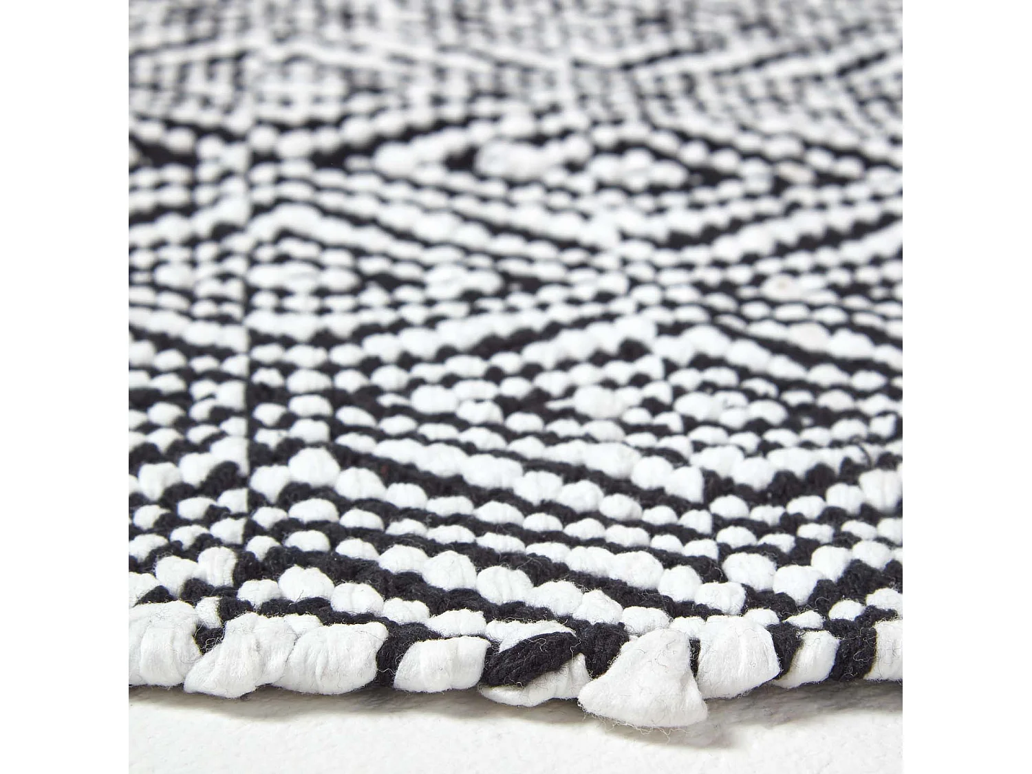 Homescapes Trance Black and White Diamond Pattern Recycled Fibre Rug, 66 x 200 cm