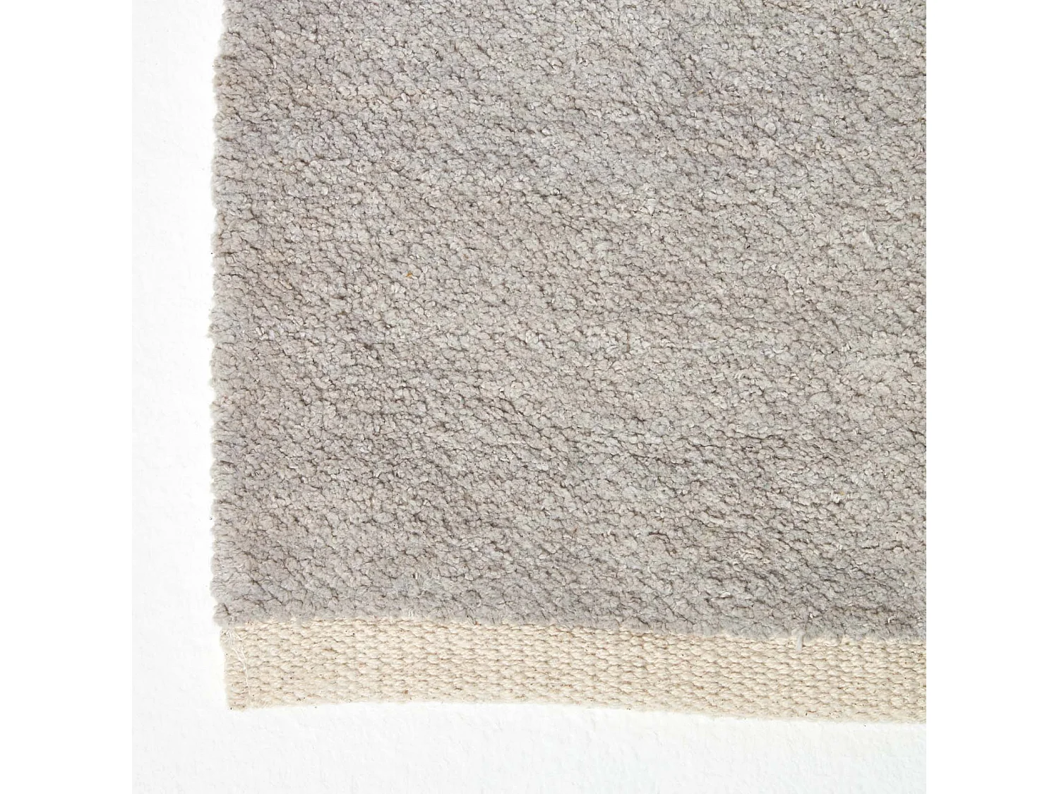 Homescapes Light Grey 100% Cotton Plain Chenille Rug with Natural Trim, 66 x 200 cm