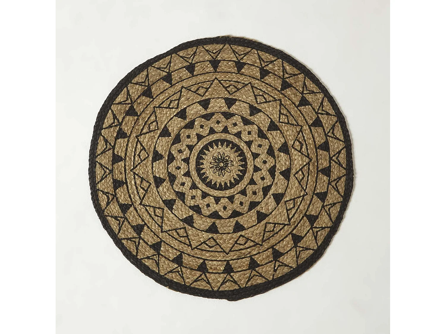 Homescapes Natural & Black Mandala Braided Jute Rug, 70 cm Round