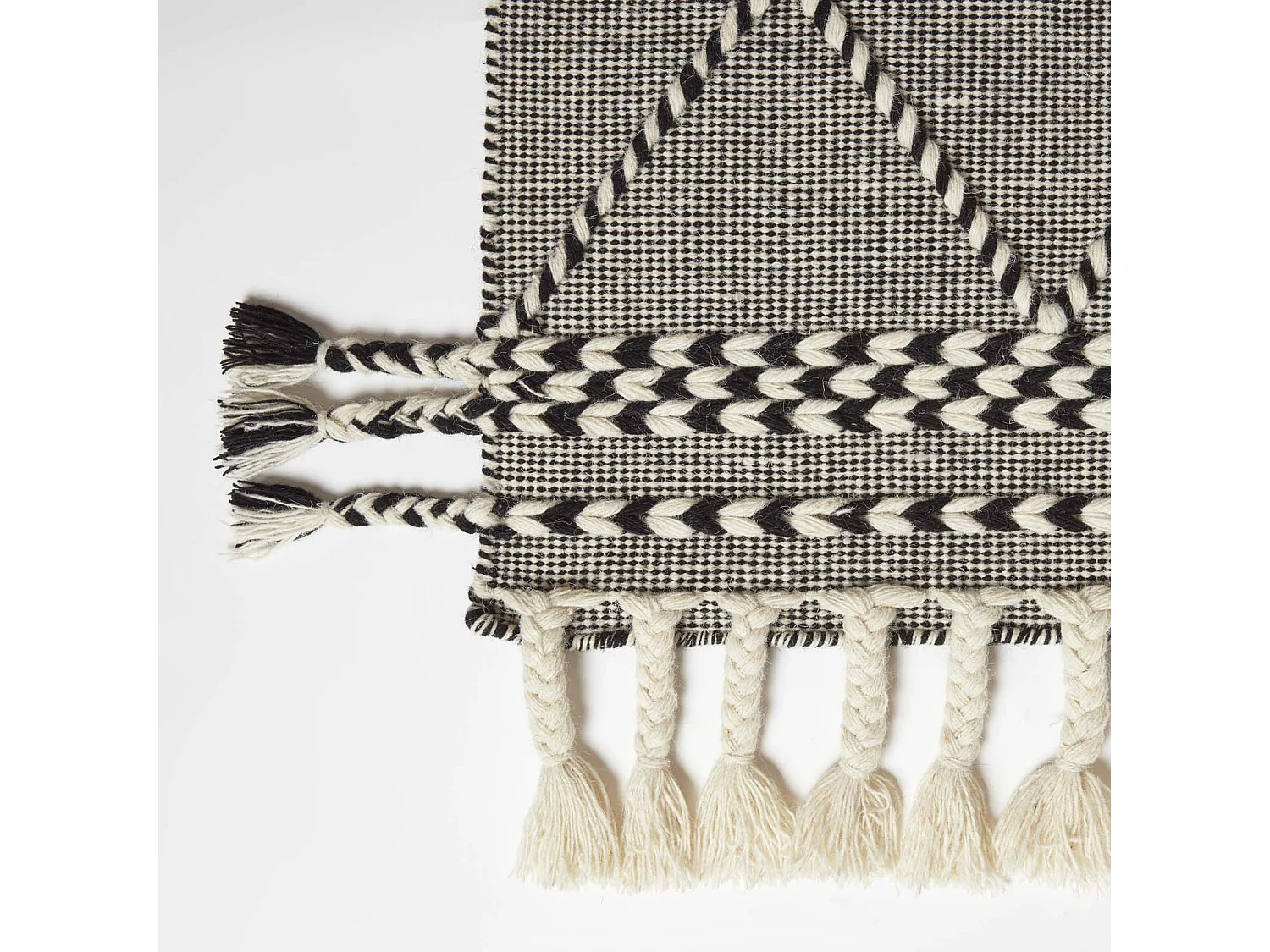 Homescapes Edessa Black & White Kilim Wool Rug 120 x 170 cm