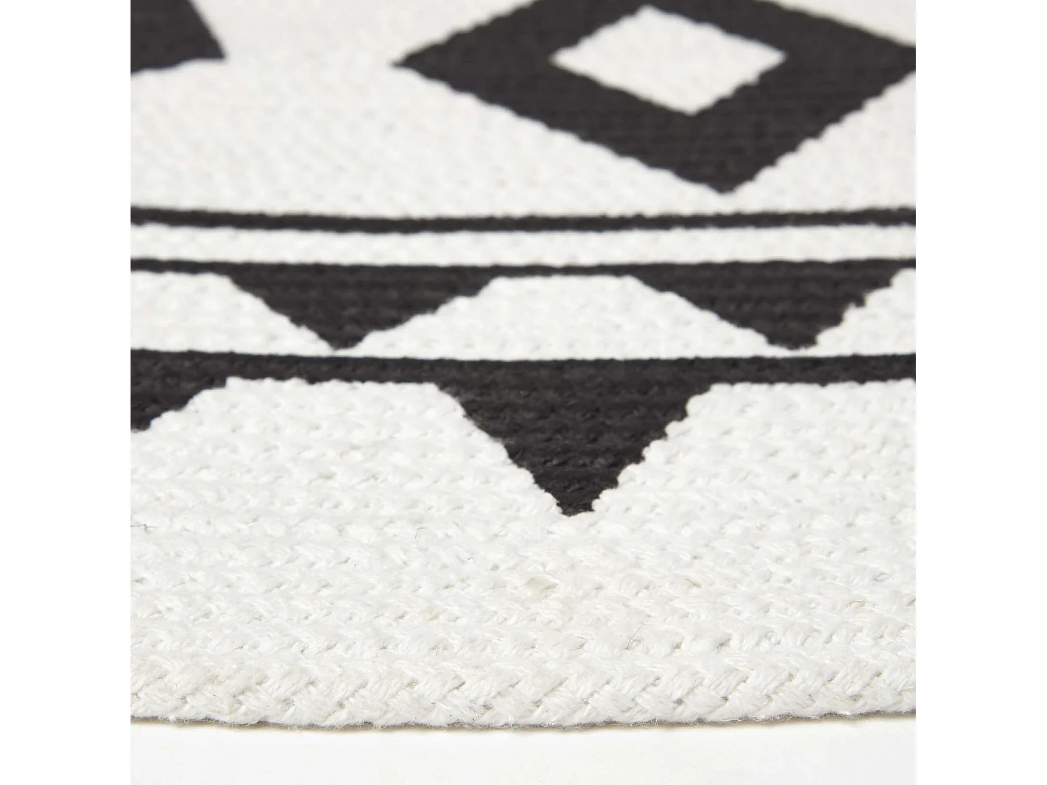 Homescapes Lia White & Black Mandala Handoven Cotton Rug, 200 cm Round