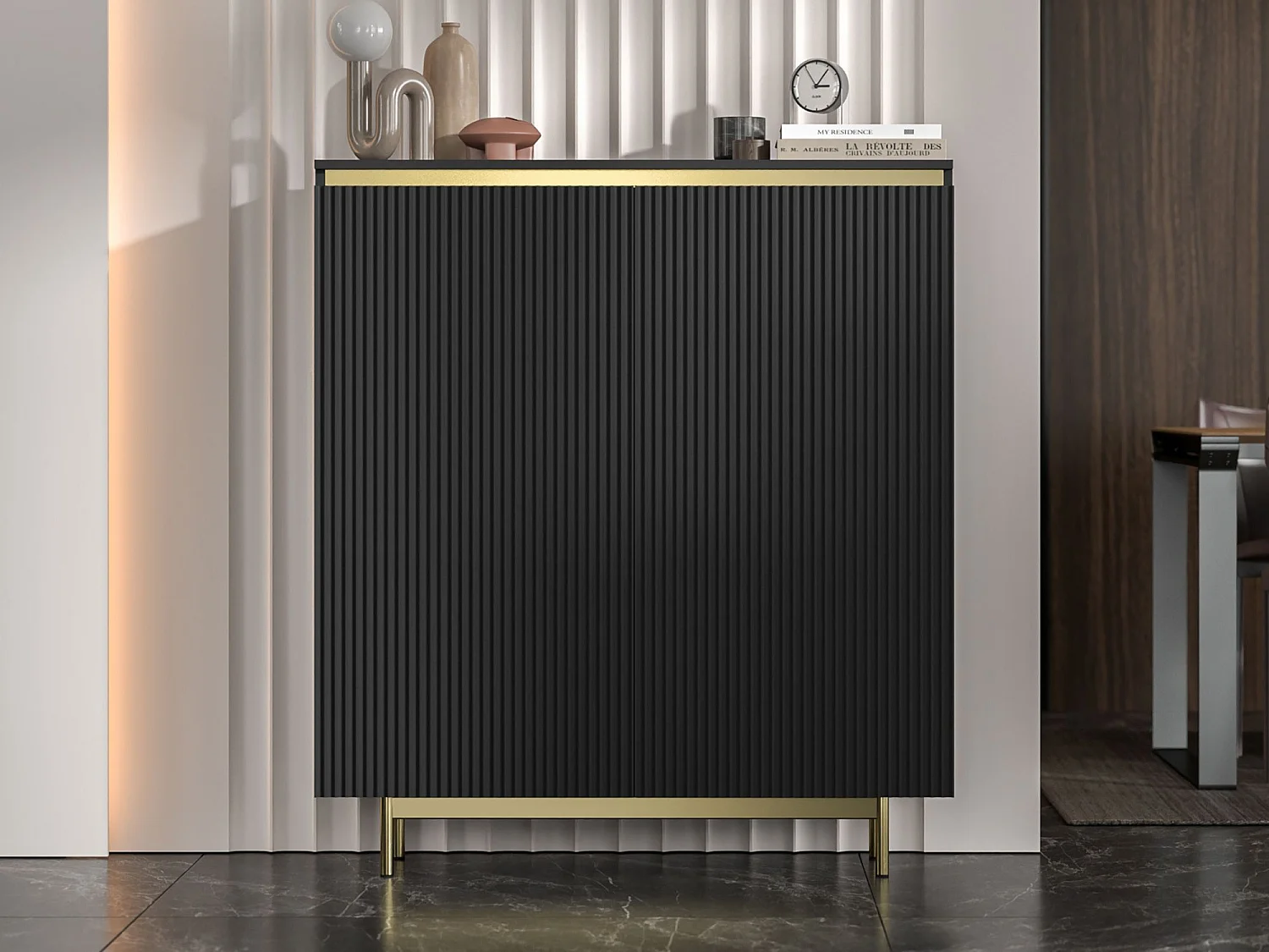 Commode à 2 portes – corps noir mat, façades rainurées noir mat – 111 cm, Cadre en métal doré