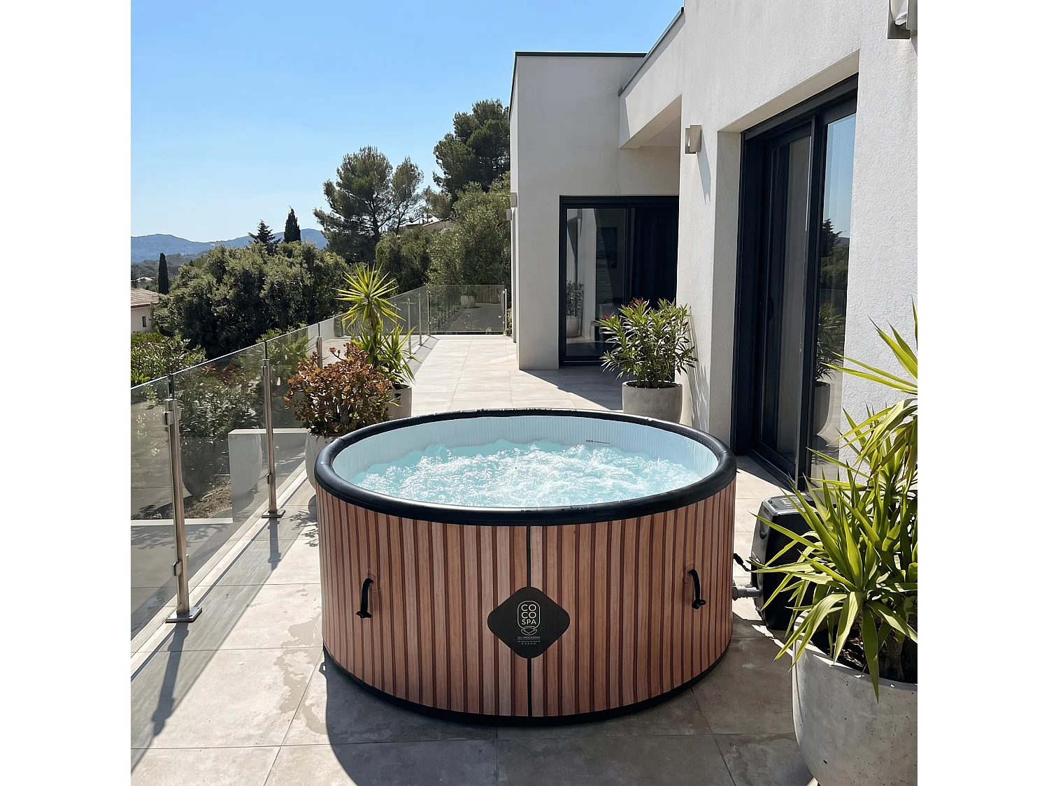 Spa gonflable chauffant & massant imitation bois 150 cm