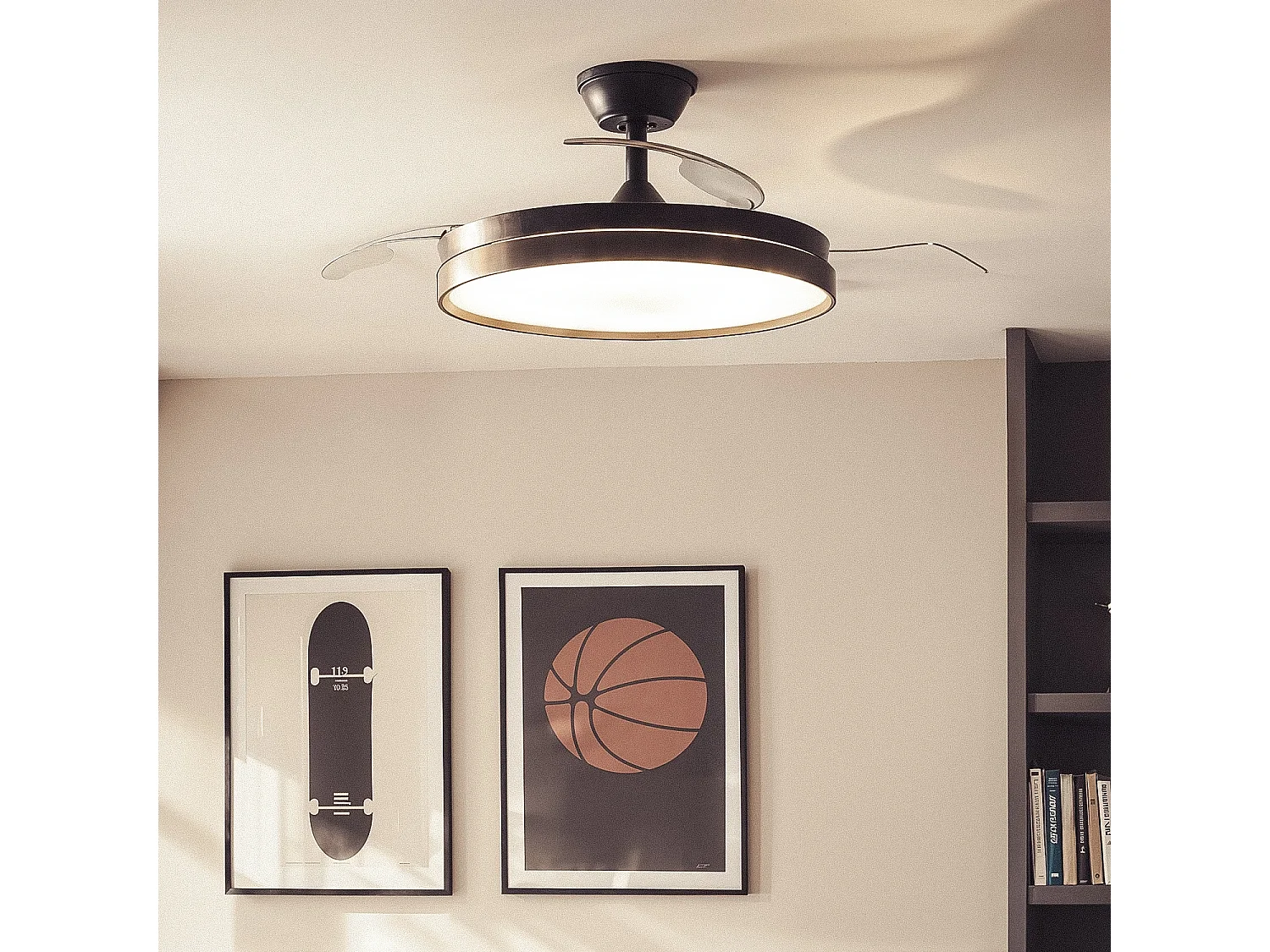 Ventilador de Techo con luz Silencioso DC aspas retráctiles Kaios