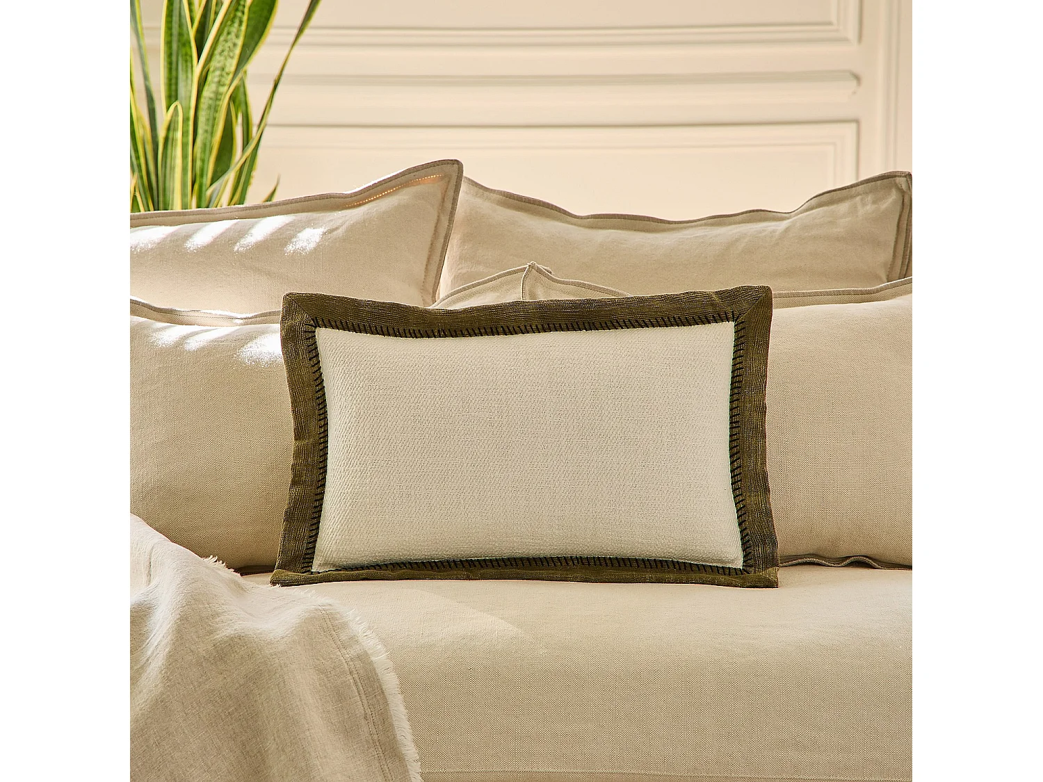 Habitat - Coussin en coton - 30 x 50 cm - Ecru et bronze - Berthe
