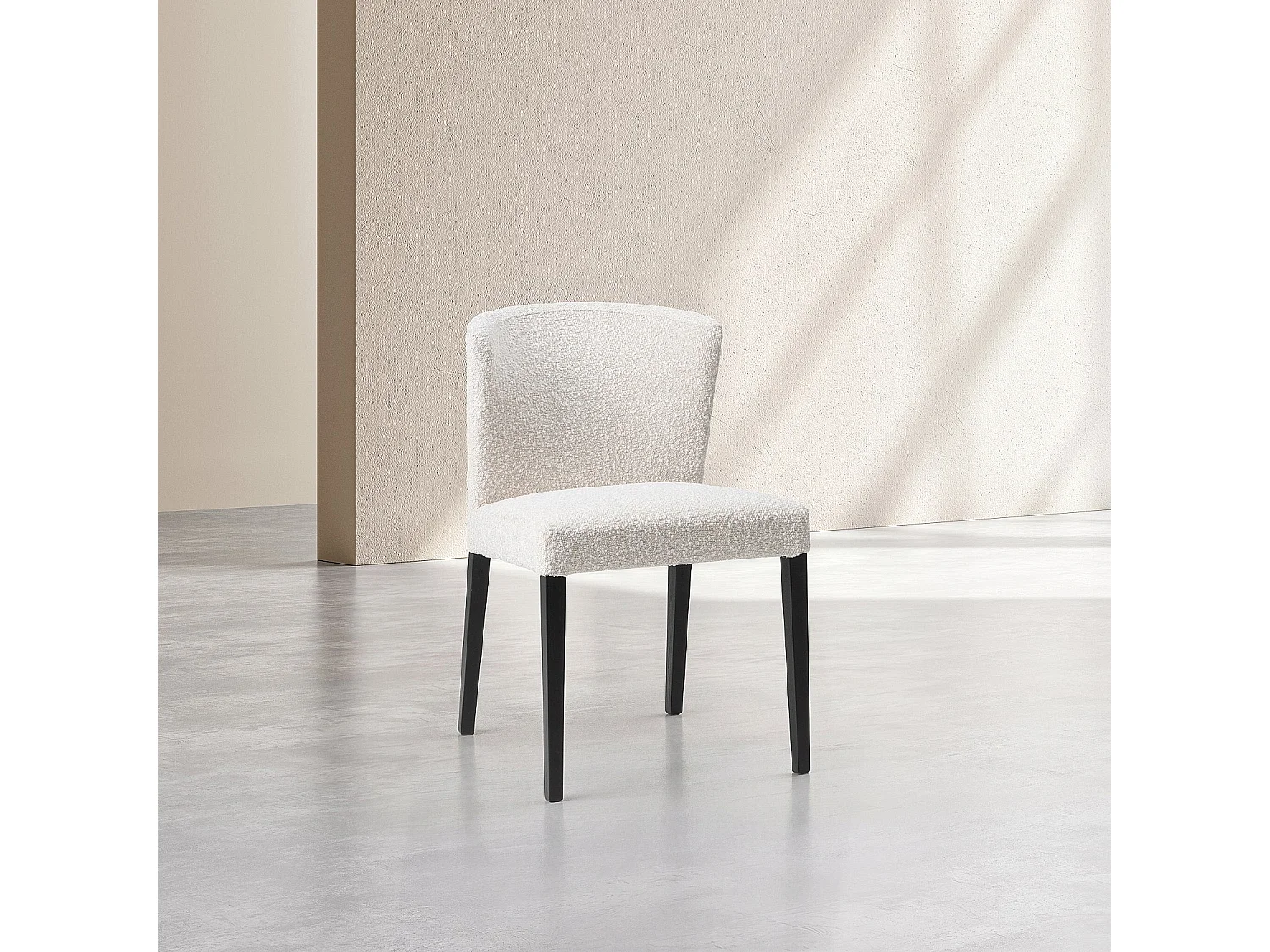 Habitat - Lot de 2 chaises en tissu bouclette et chêne massif noir - Crème - Valentina
