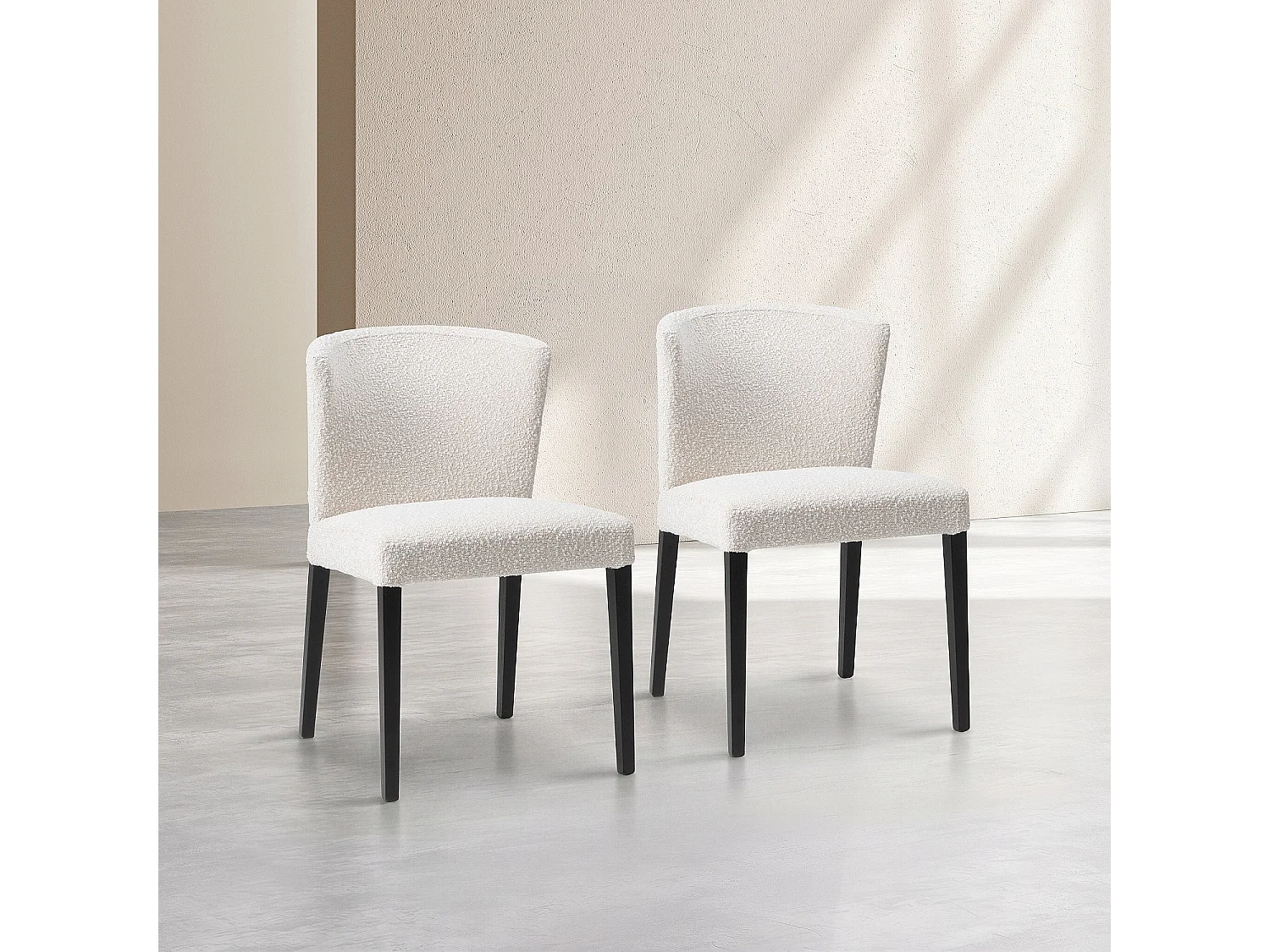 Habitat - Lot de 2 chaises en tissu bouclette et chêne massif noir - Crème - Valentina