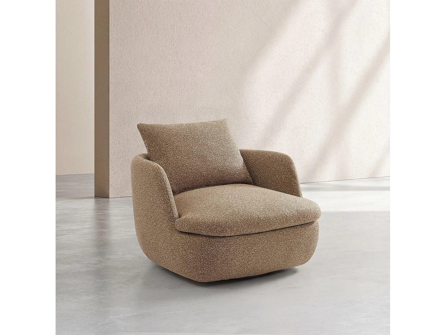 Habitat - Fauteuil pivotant en tissu bouclette garni de plumes - Moka - Monza