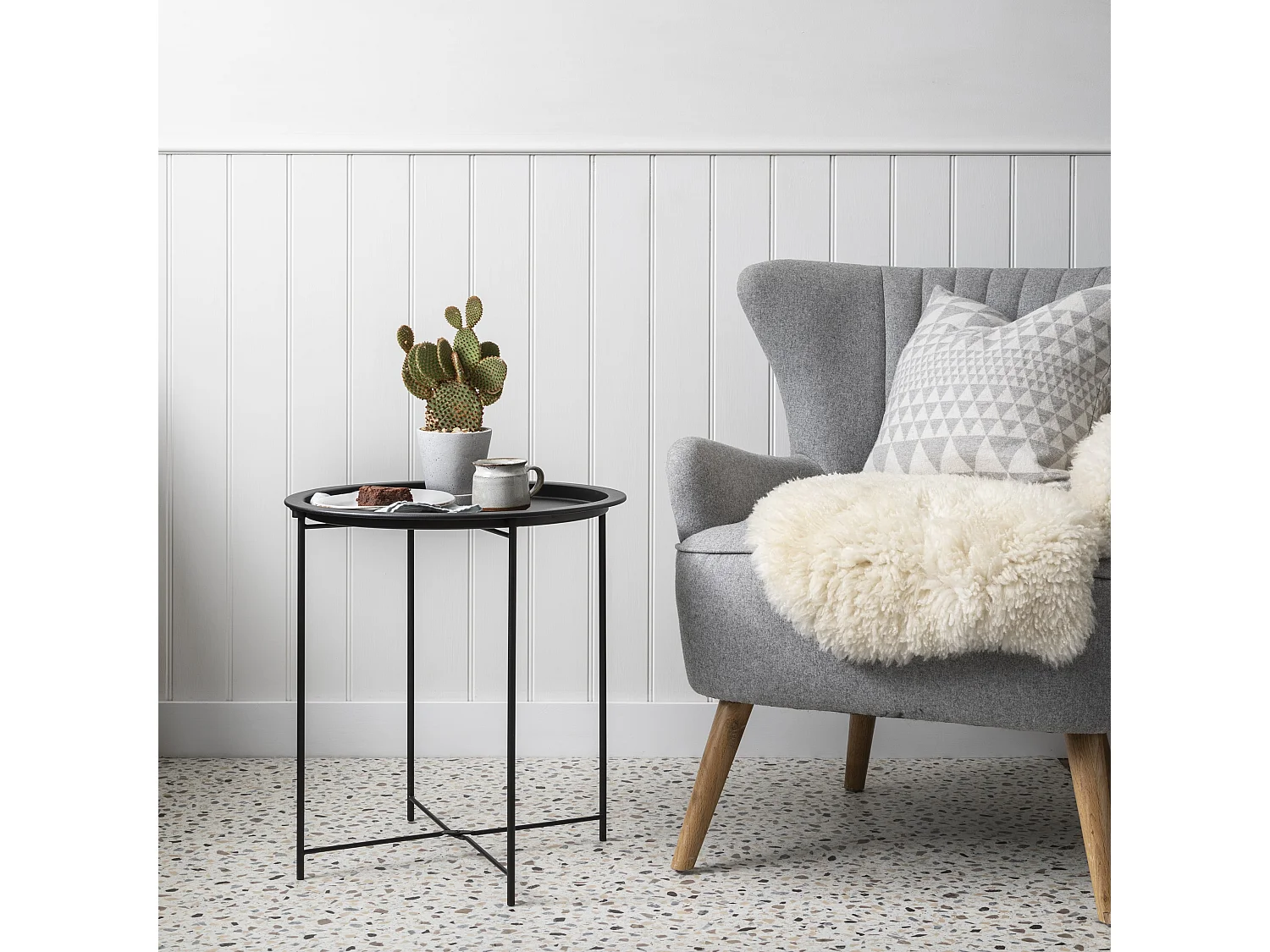 Noa & Nani Solid Black Metal Side Table