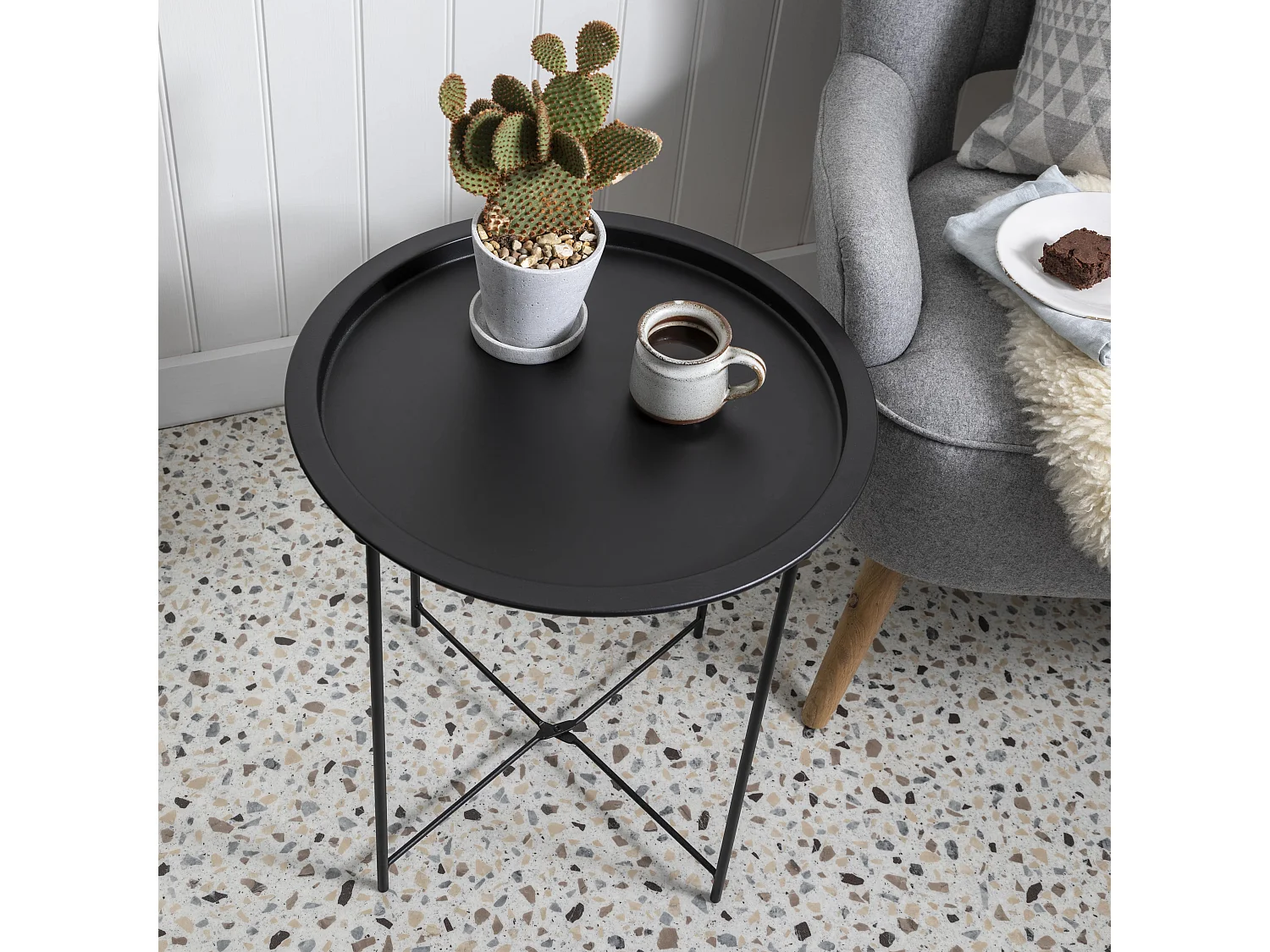 Noa & Nani Solid Black Metal Side Table