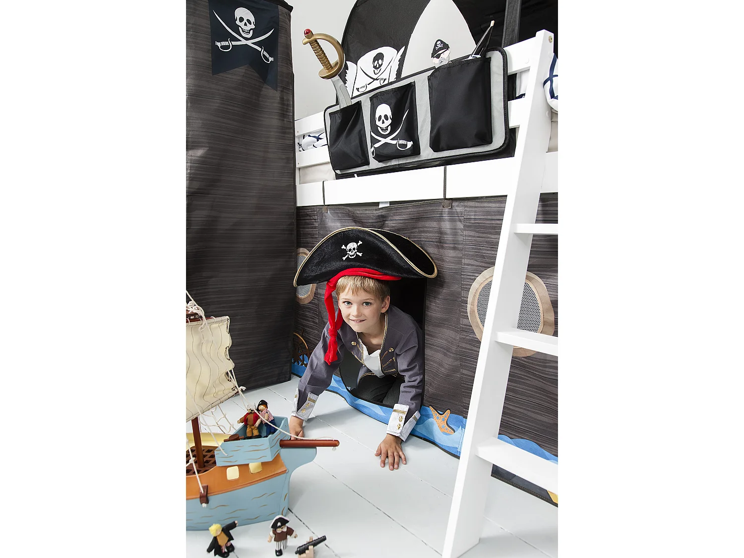 Noa & Nani Moro Cabin Bed Midsleeper with Pirate Hideaway Package in White
