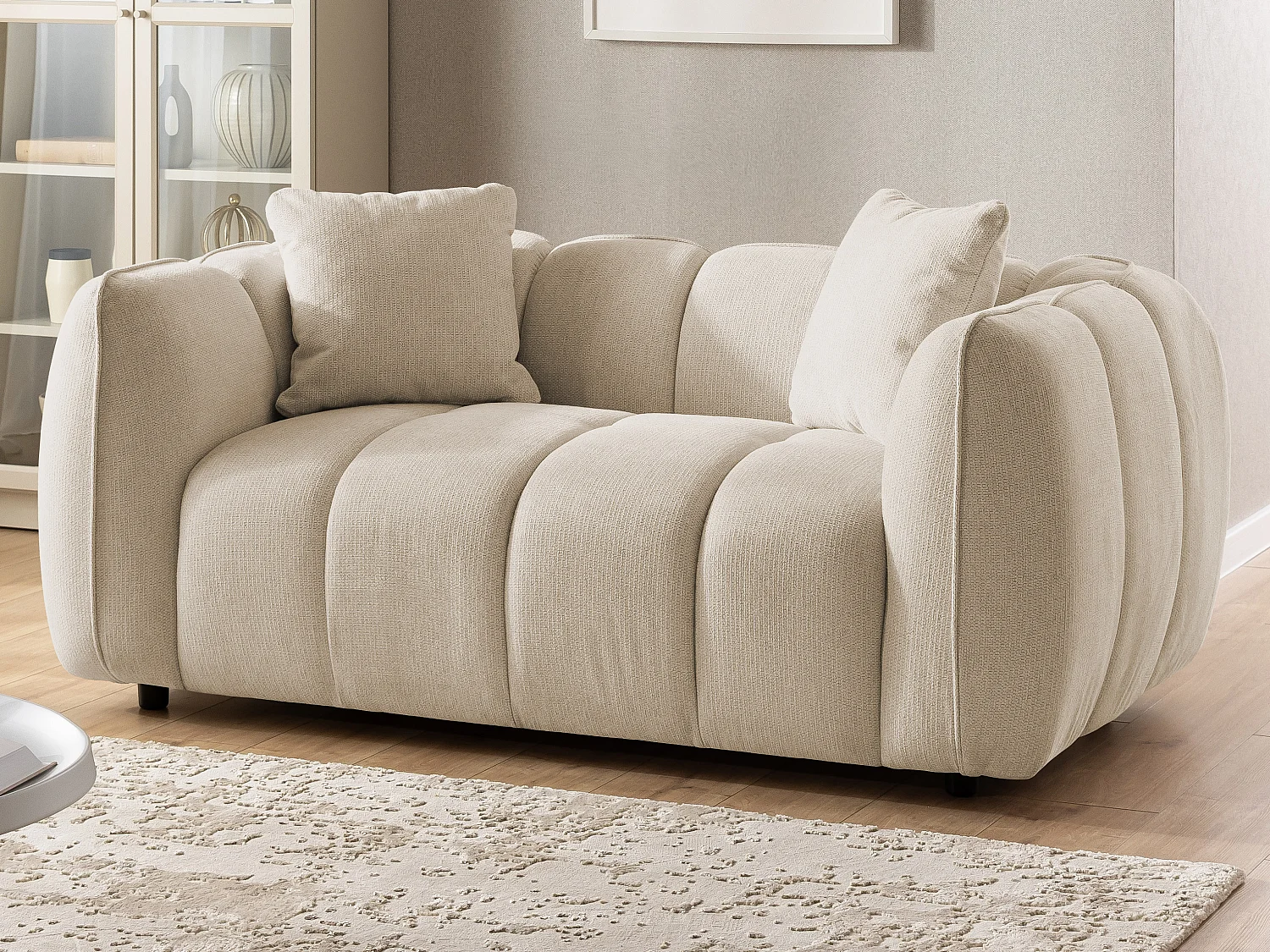 Ensemble de canapés 3+2+1 (3 places, 2 places et fauteuil) en tissu structuré doux, au design moderne et à l’aspect matelassé NUBIRA