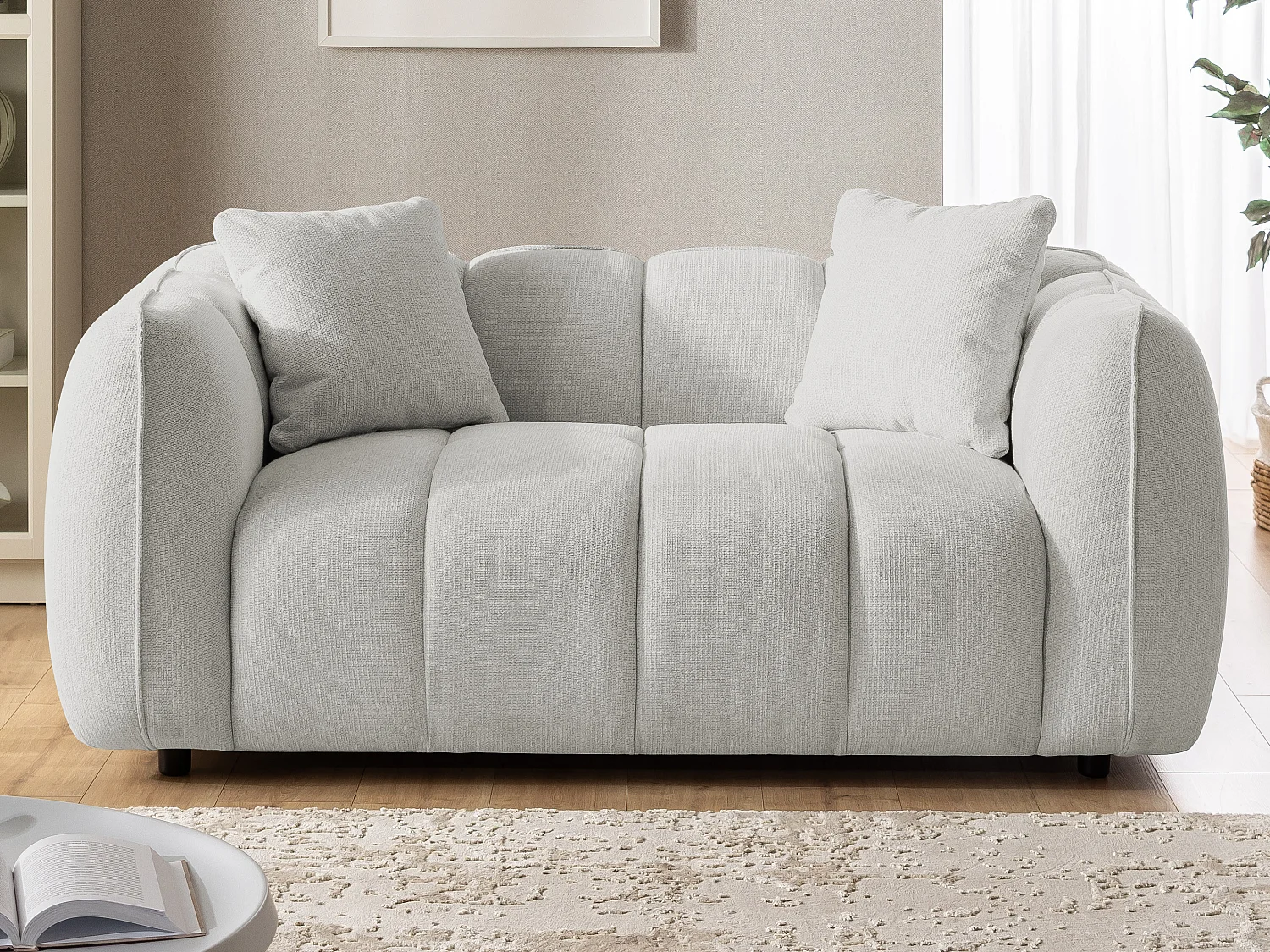 Ensemble de canapés 2+1 (2 places et fauteuil) en tissu structuré doux, au design moderne et à l’aspect matelassé NUBIRA