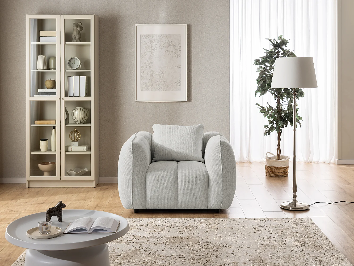 Fauteuil confortable au design moderne, avec un revêtement en tissu texturé doux et un capitonnage profond en style bubble - NUBIRA