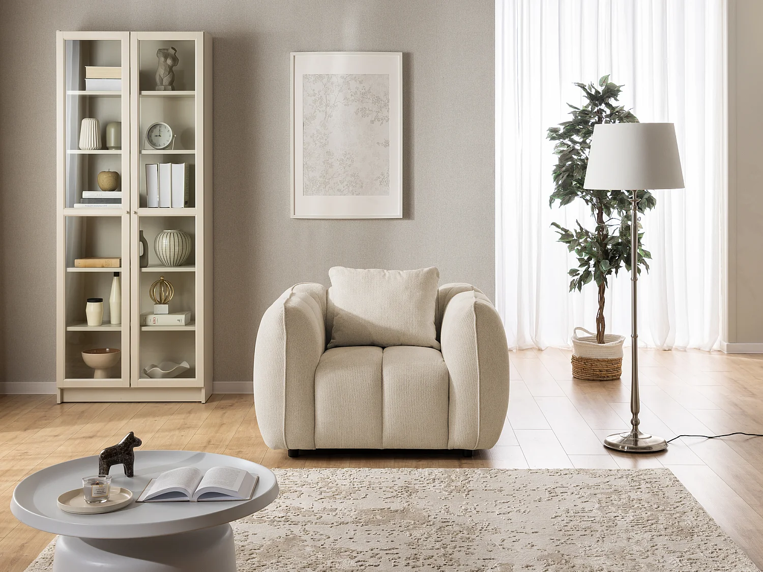 Fauteuil confortable au design moderne, avec un revêtement en tissu texturé doux et un capitonnage profond en style bubble - NUBIRA