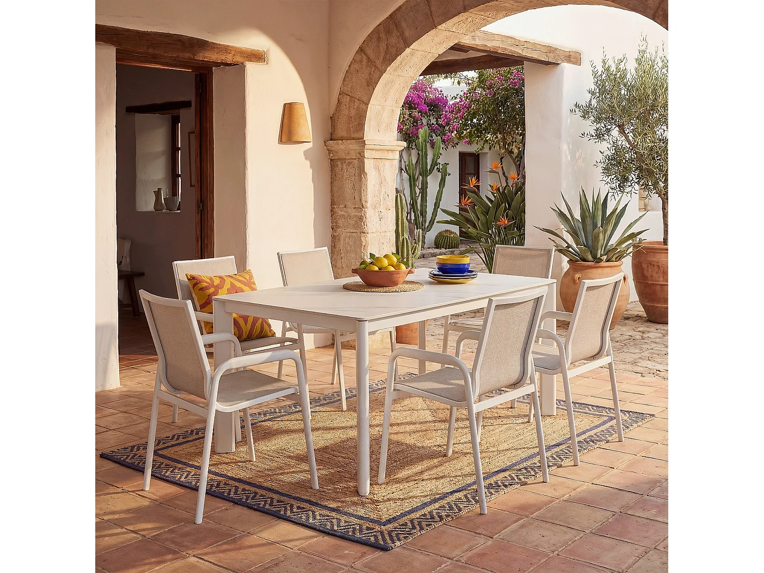 Habitat - Lot de 2 chaises de jardin en tissu déperlant et aluminium blanc cassé - Gris clair - Nazare