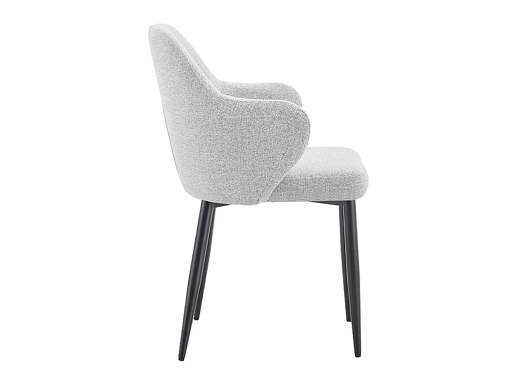 Set van twee eetkamerstoelen, met kruisvormige metalen poten en een brede, omhullende rugleuning, lichtgrijs