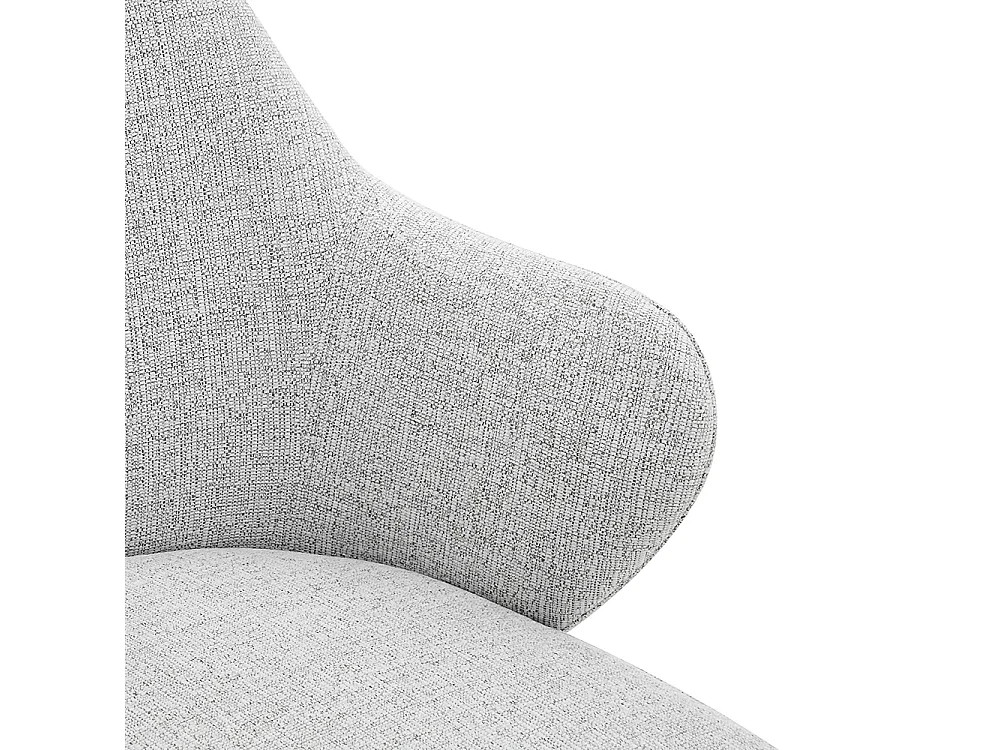 Set van twee eetkamerstoelen, met kruisvormige metalen poten en een brede, omhullende rugleuning, lichtgrijs