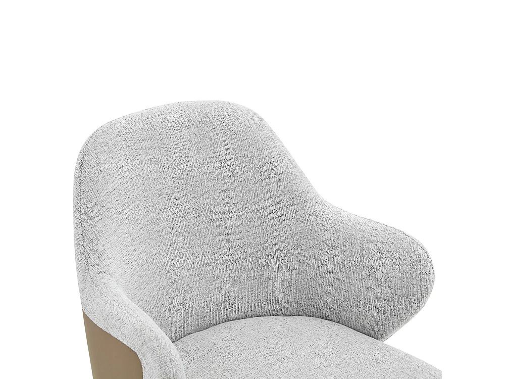 Set van twee eetkamerstoelen, met een combinatie van grijze stof en zwart PU-leer, met een rugleuning van zwart PU-leer,  bruin