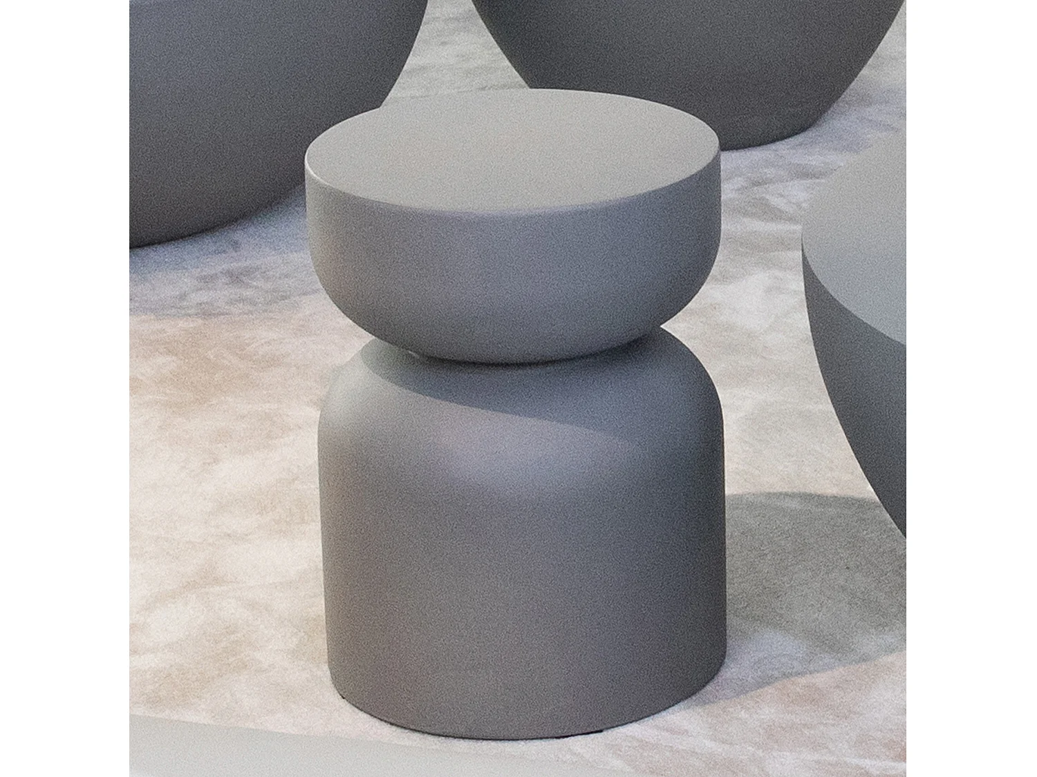 Table d'appoint en béton fibré  35 x 35 x 47 cm