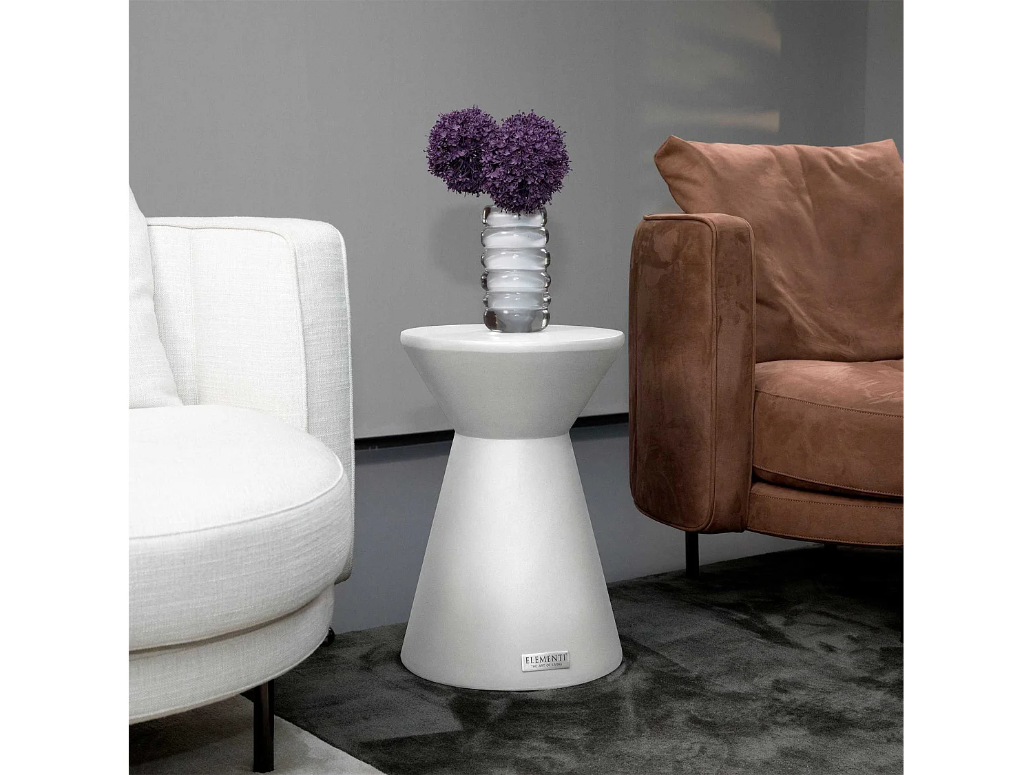 Bijzettafel van beton  35 x 35 x 51 cm
