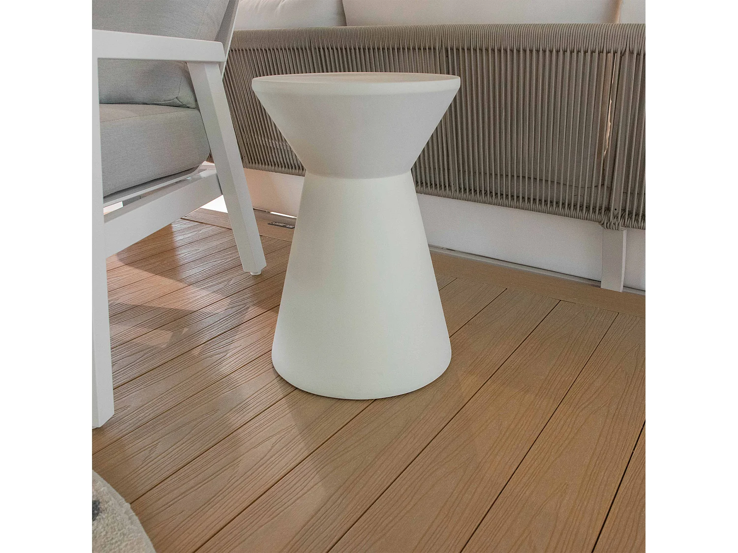 Bijzettafel van beton  35 x 35 x 51 cm