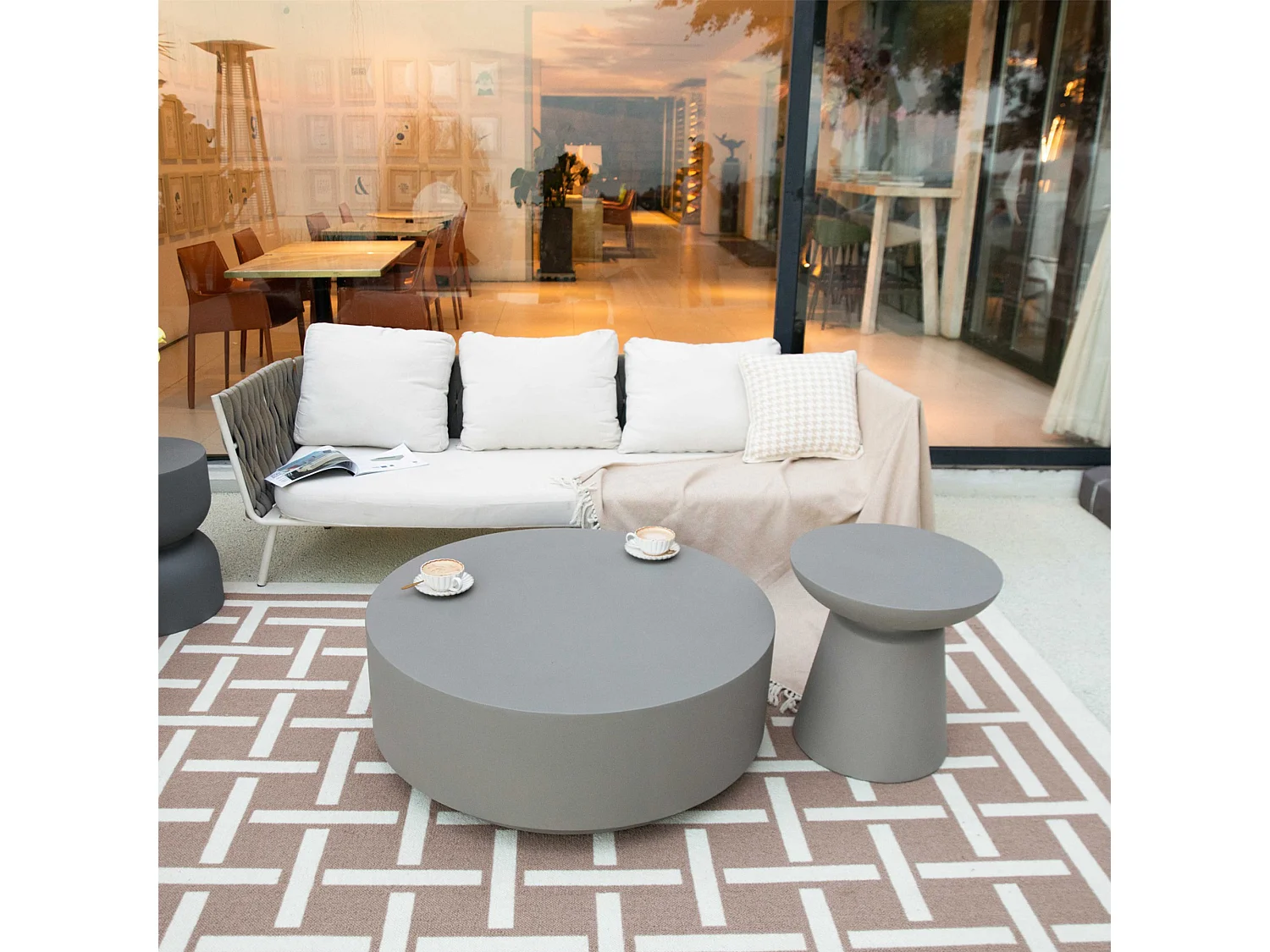 Salontafel van beton 101 x 101 x 36 cm