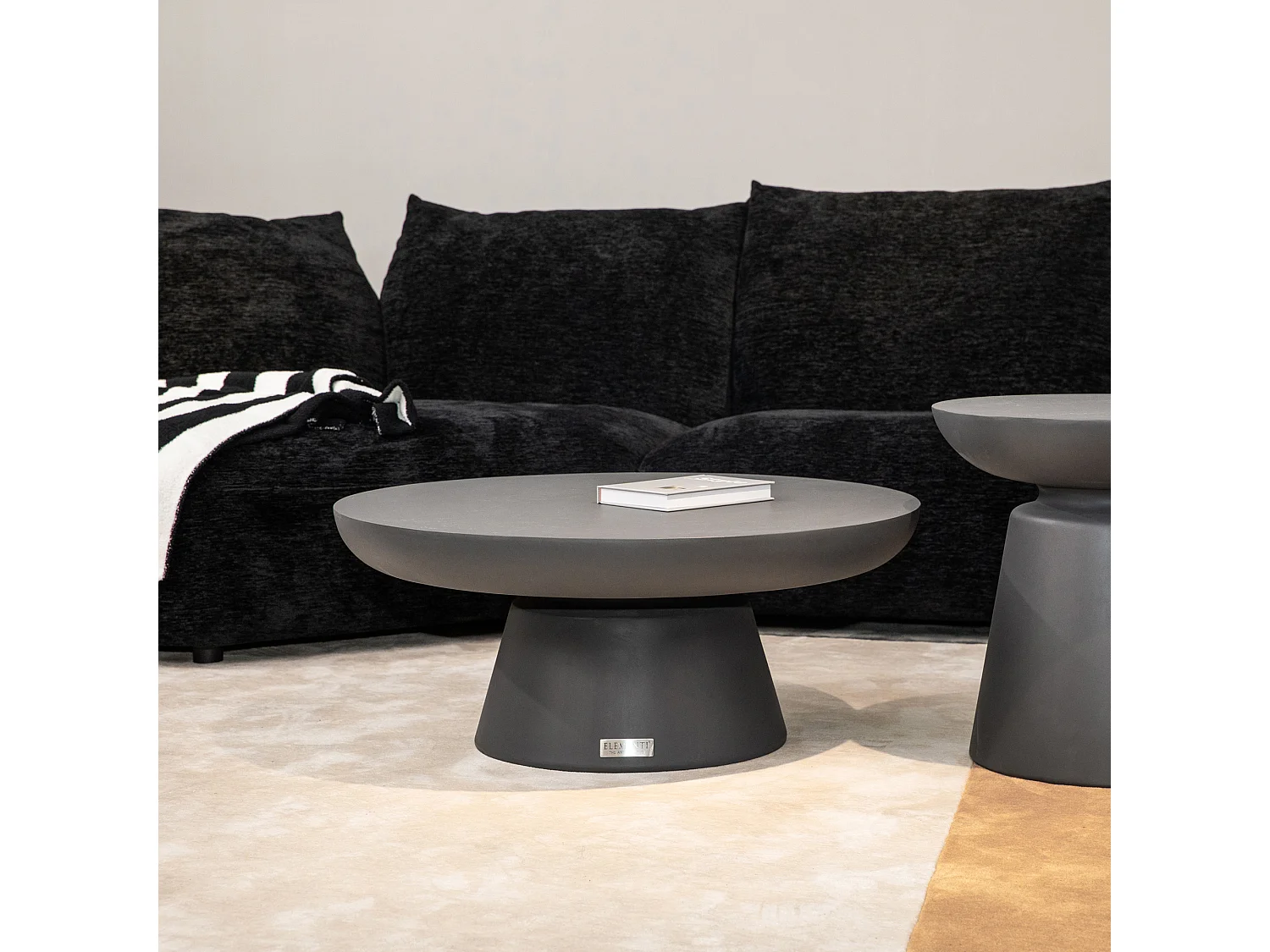 Table basse en béton fibré  86 x 86 x 35 cm
